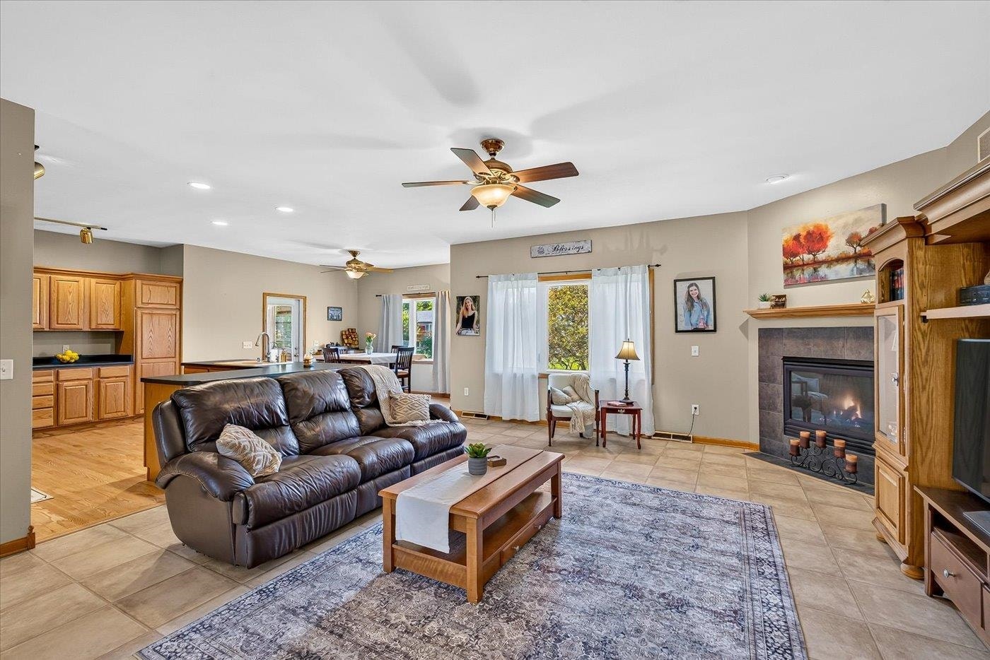 875 Merri Hill Drive, Oregon, WI 53575
