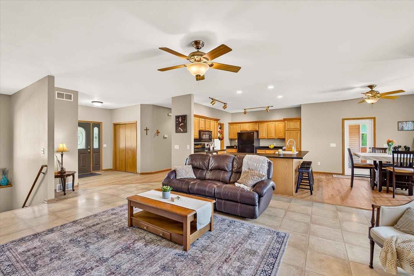 875 Merri Hill Drive, Oregon, WI 53575
