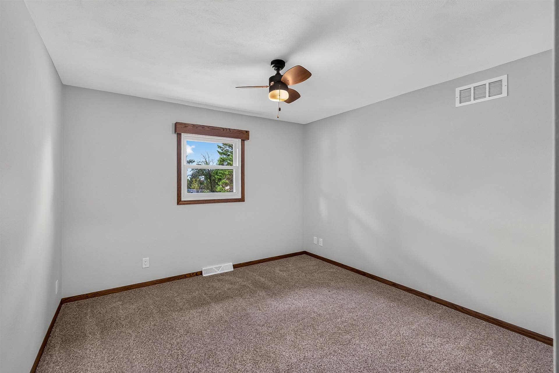 6229 Harvest Lane, Burke, WI 53532