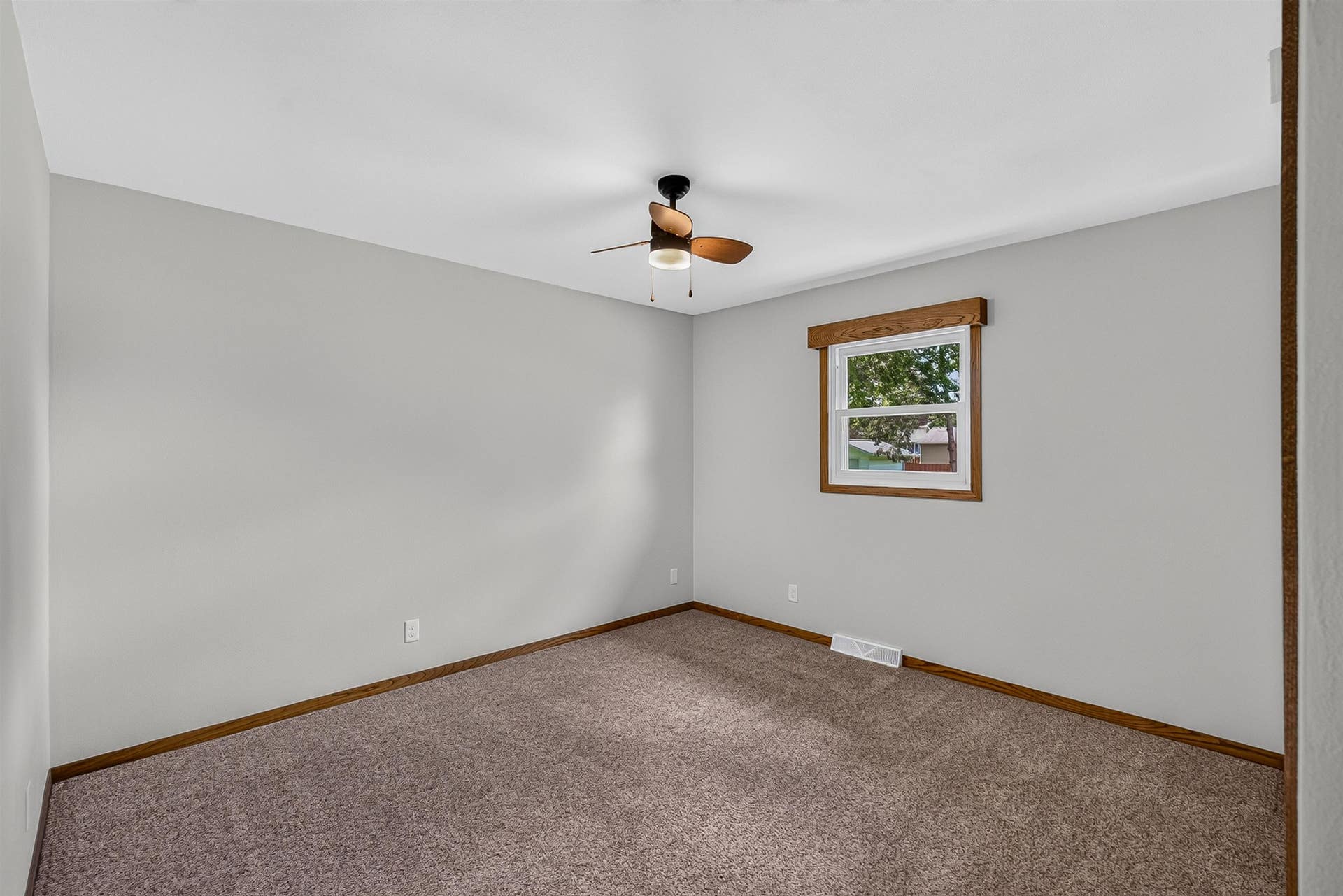 6229 Harvest Lane, Burke, WI 53532