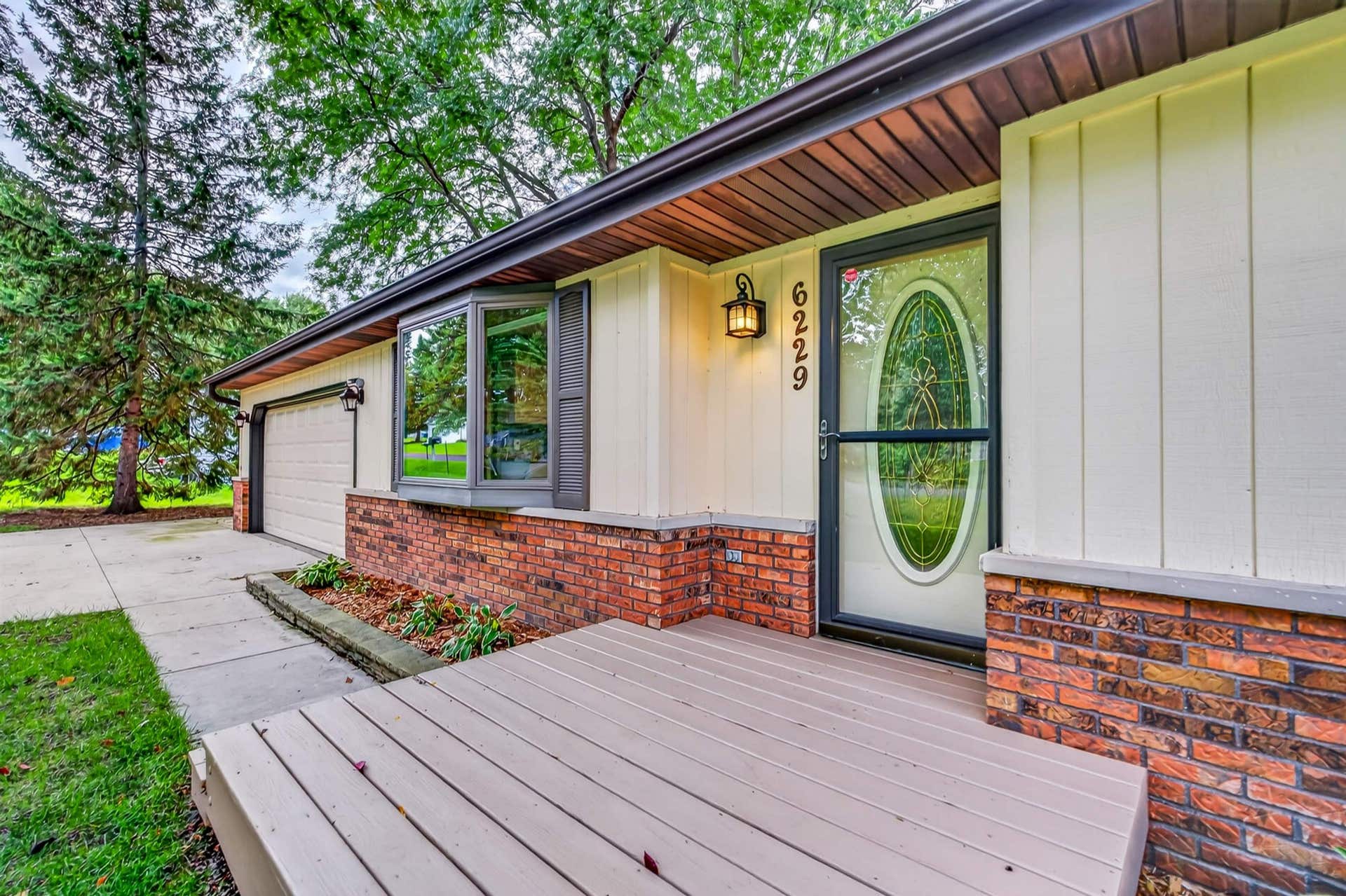 6229 Harvest Lane, Burke, WI 53532