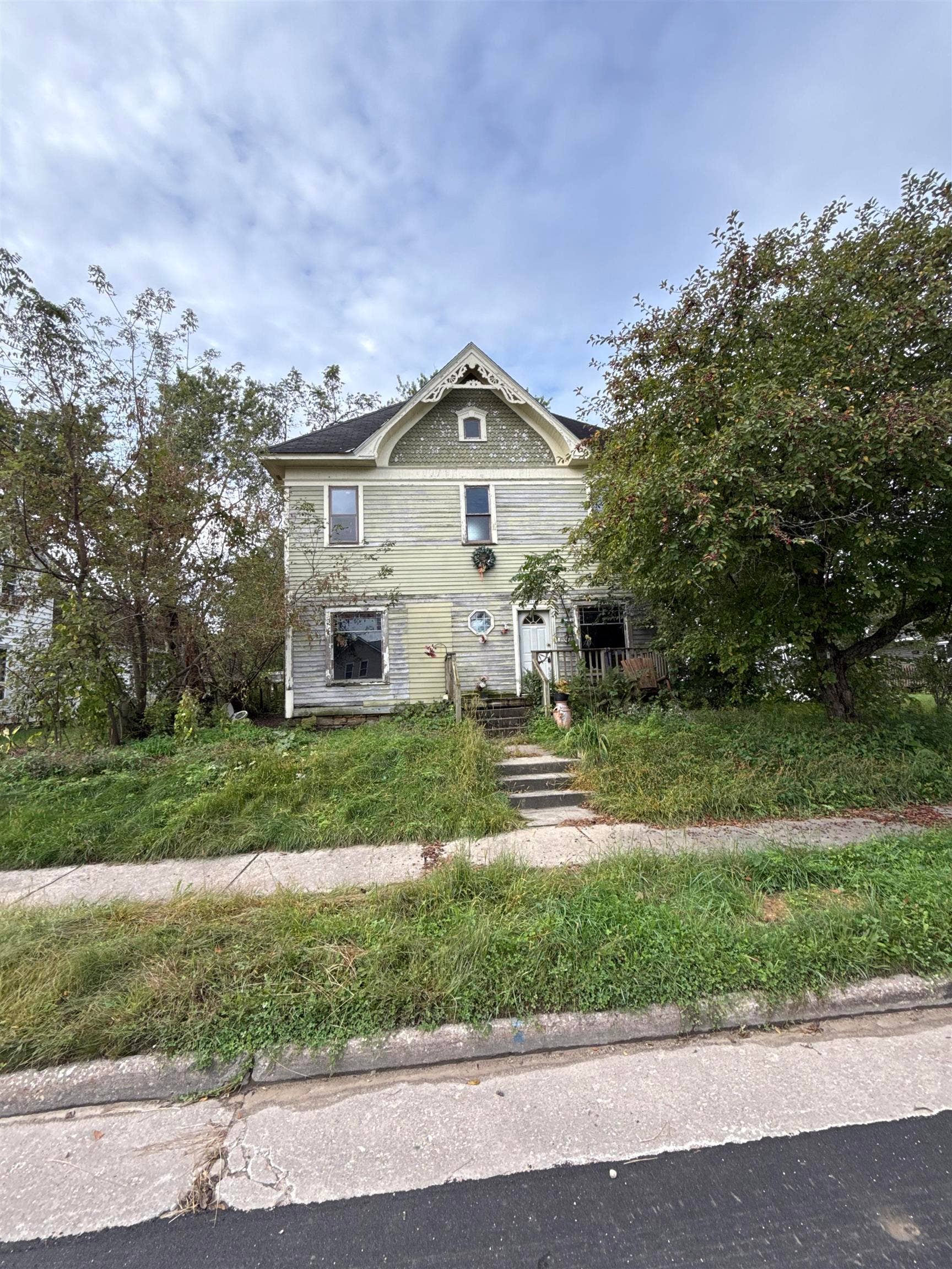 113 Main Street, Gays Mills, WI 54631