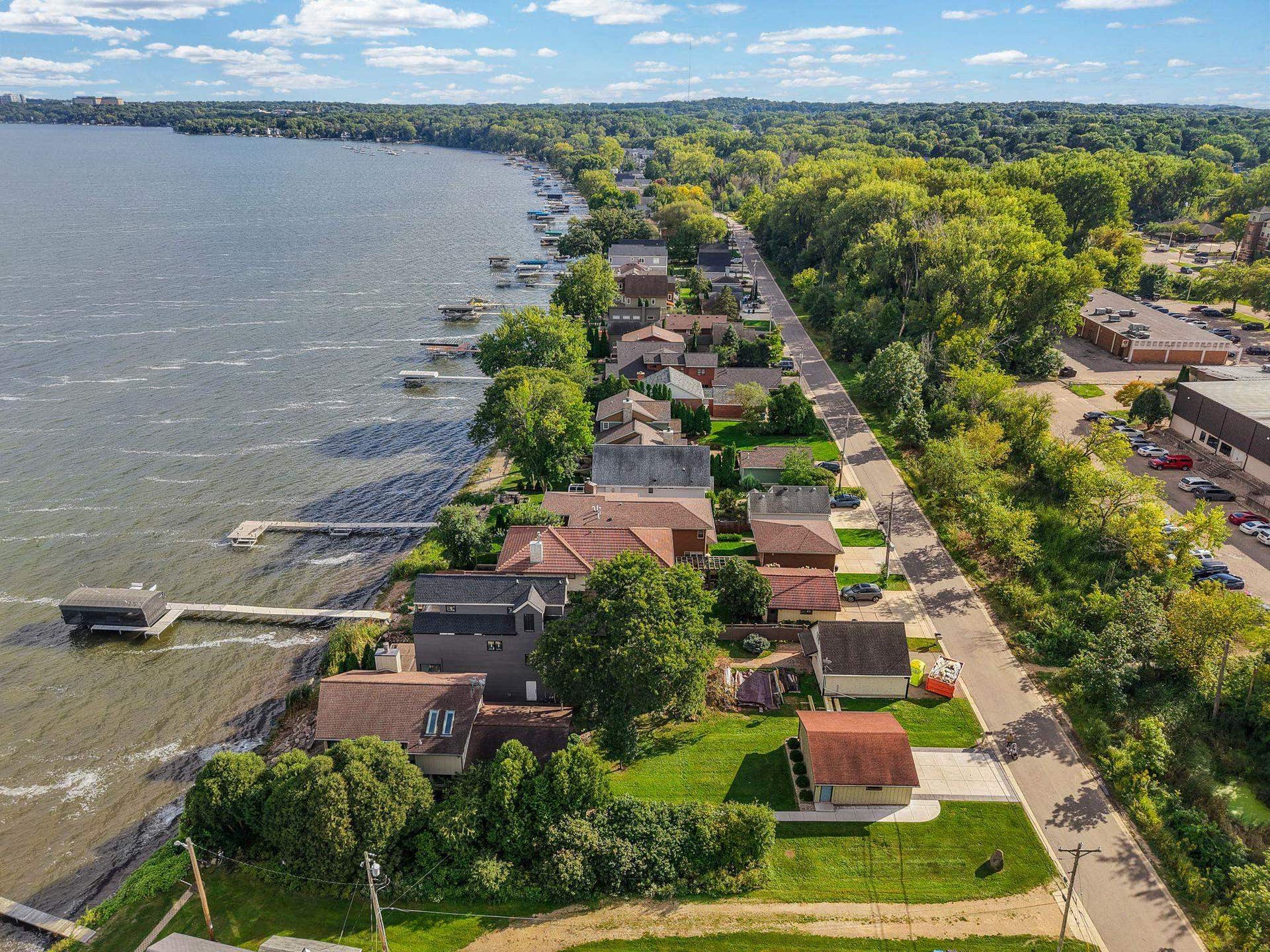 2609 Middleton Beach Road, Middleton, WI 53562