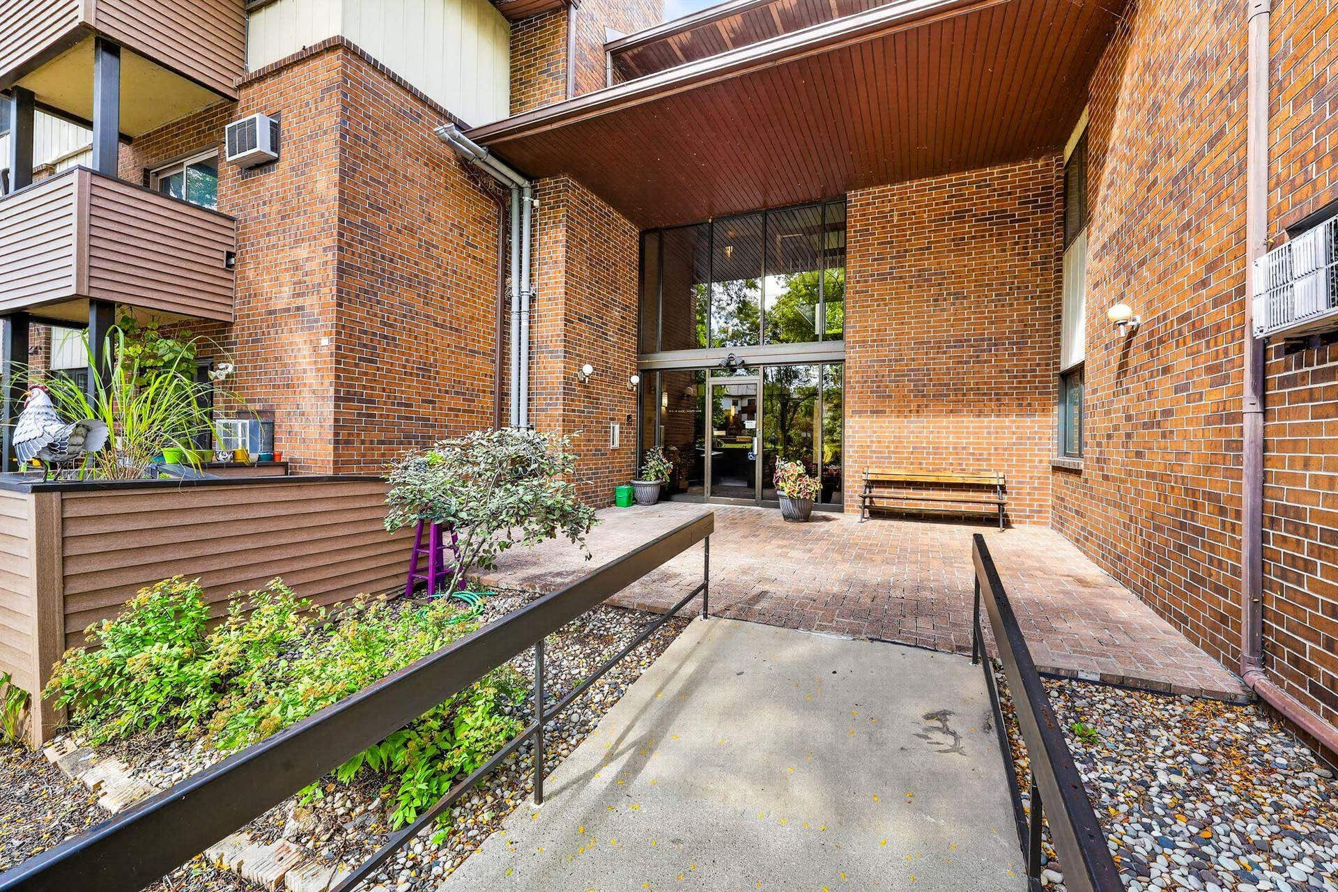 14 Maple Wood Lane, #23, Madison, WI 53704