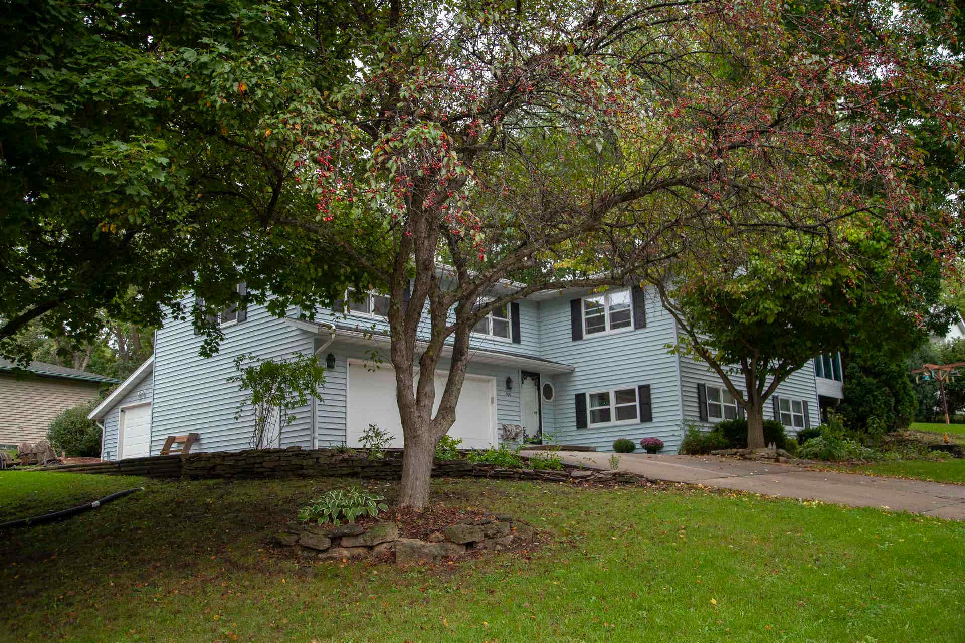 400 Oak Valley Road, Mount Horeb, WI 53572