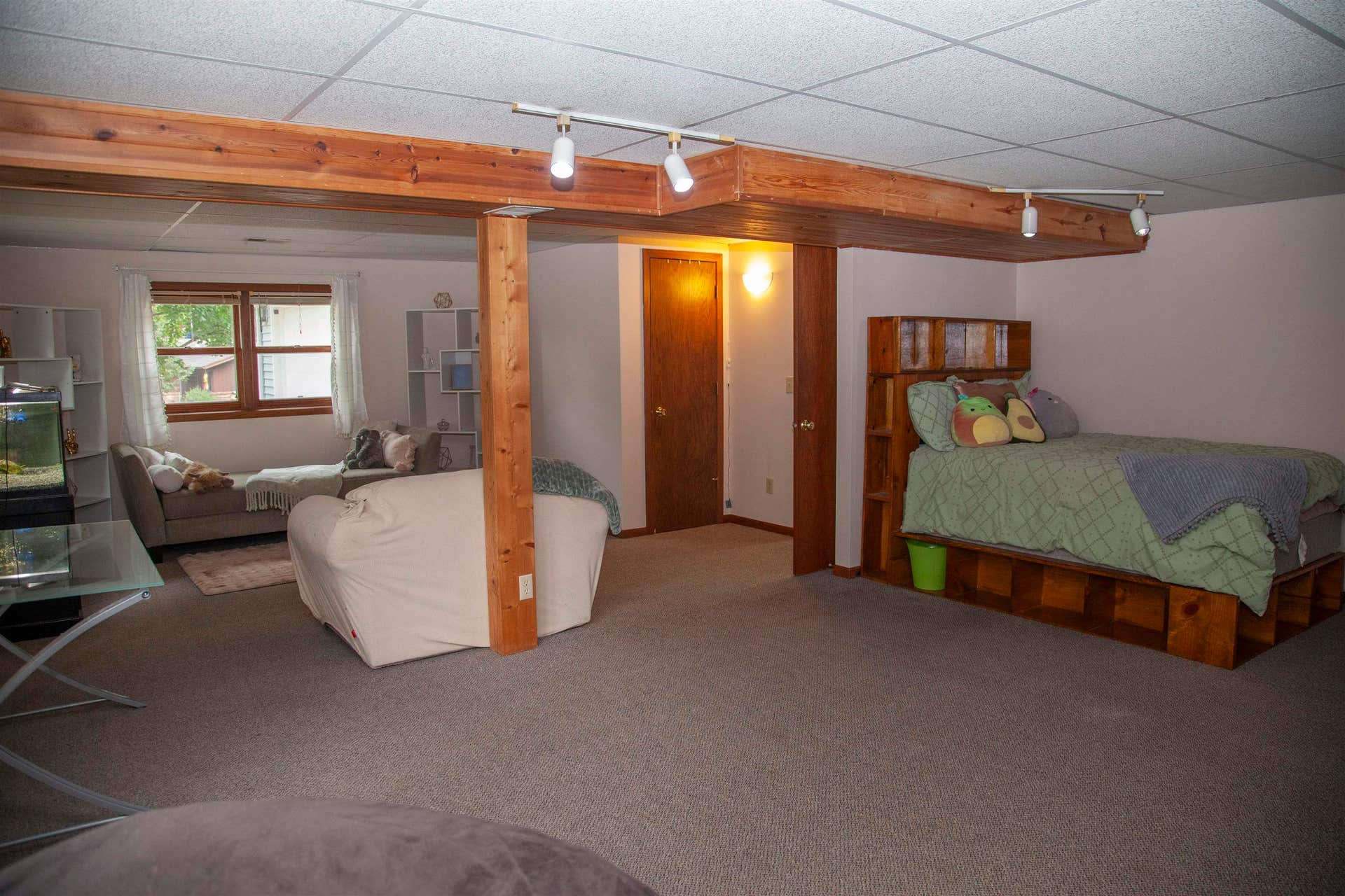 400 Oak Valley Road, Mount Horeb, WI 53572