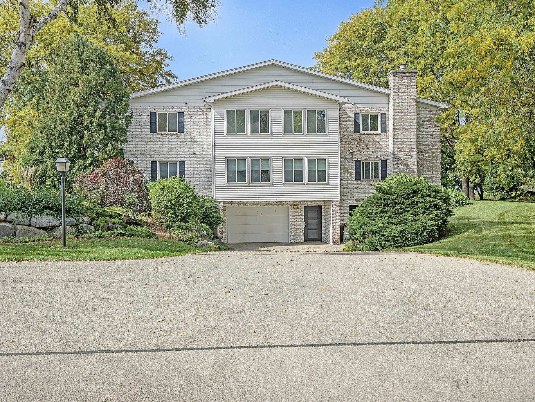 1502 Wheeler Road, #F, Madison, WI 53704