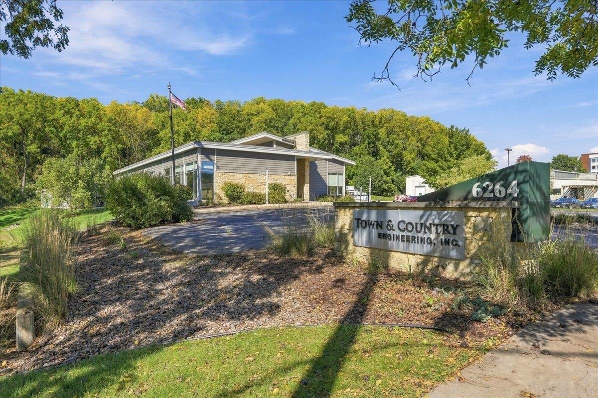 6264 Nesbitt Road, Fitchburg, WI 53719
