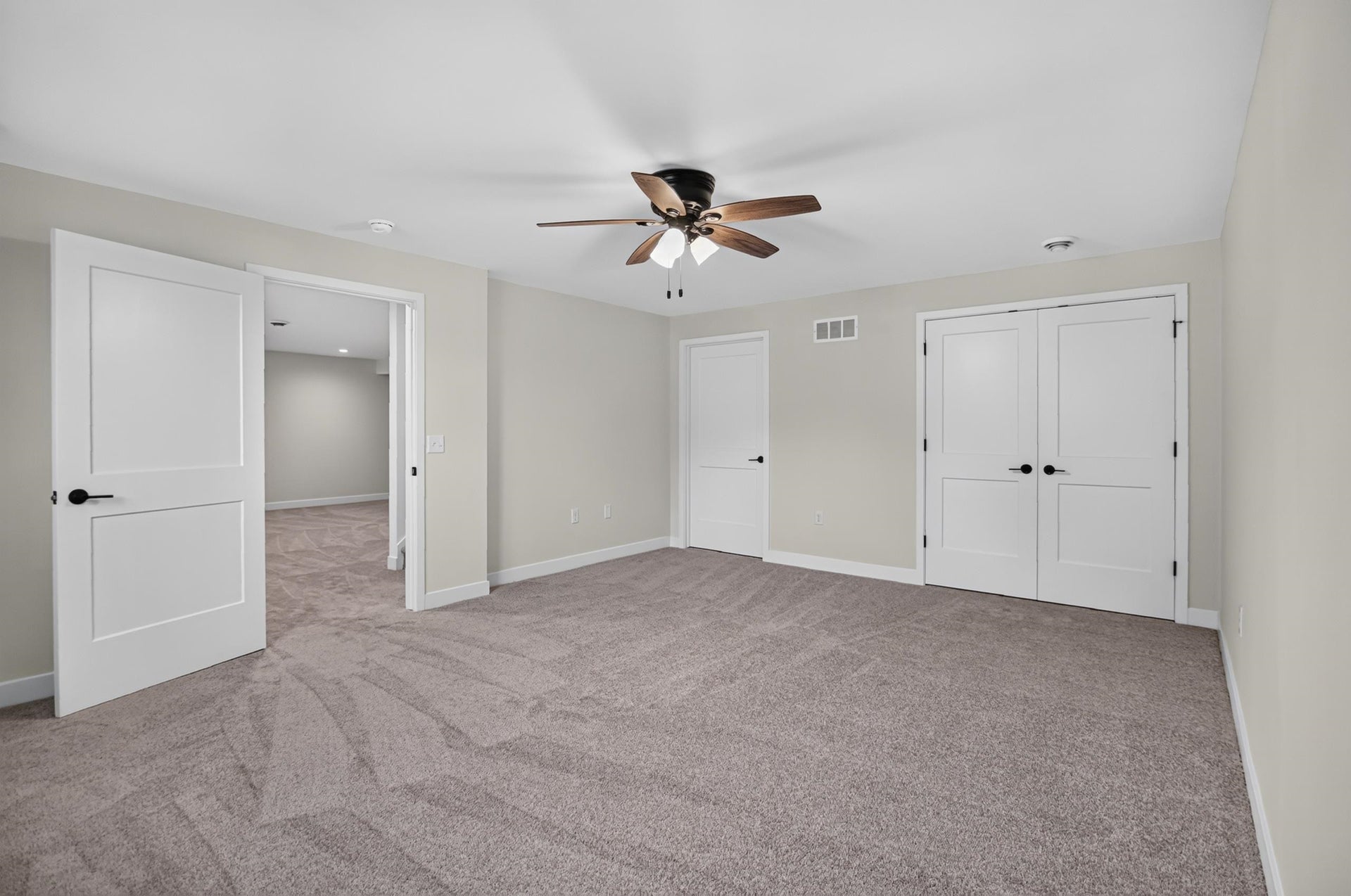 966 Bell Circle, Arlington, WI 53911