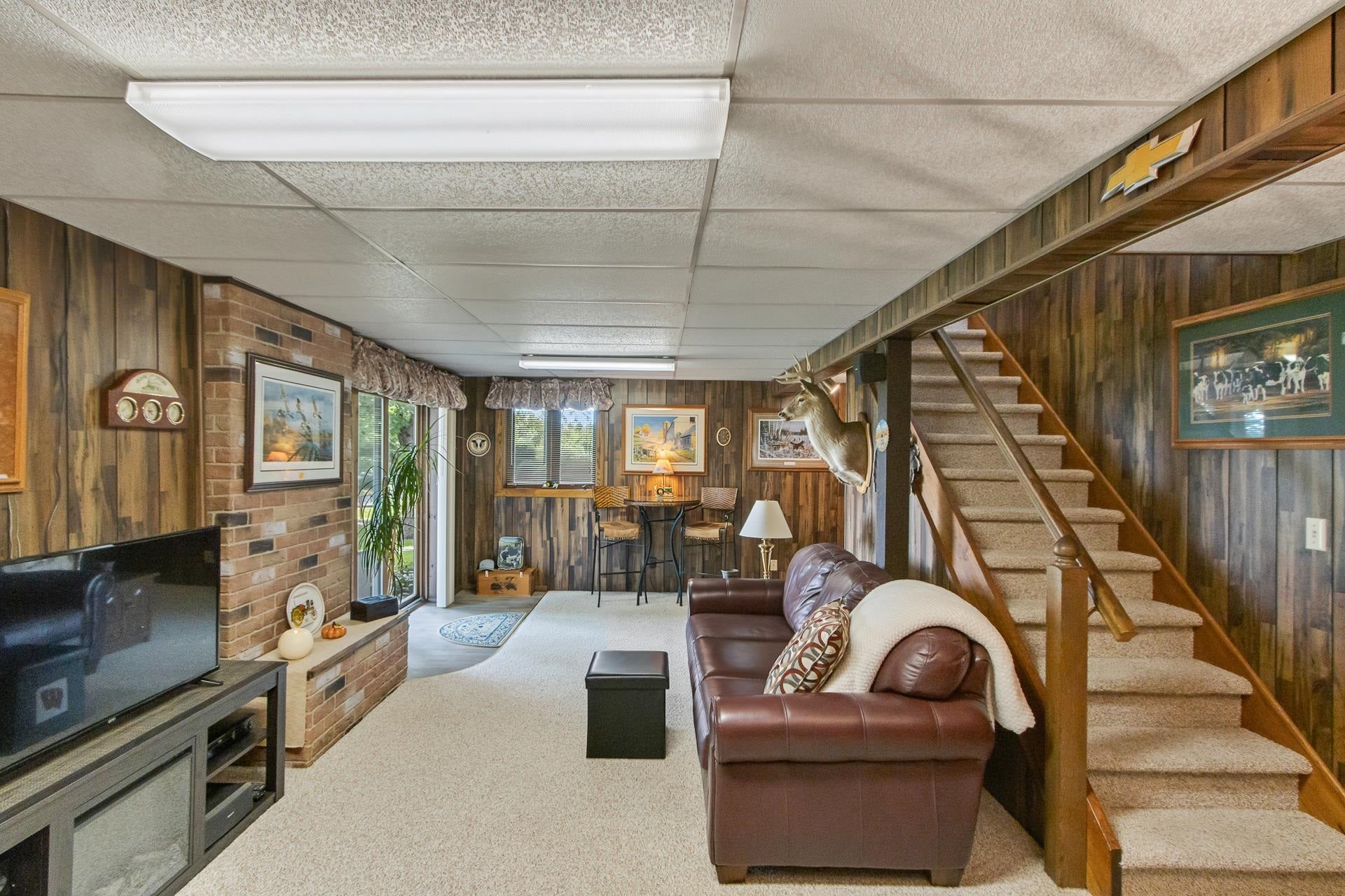 N9401 Hughes Road, Exeter, WI 53508-9675