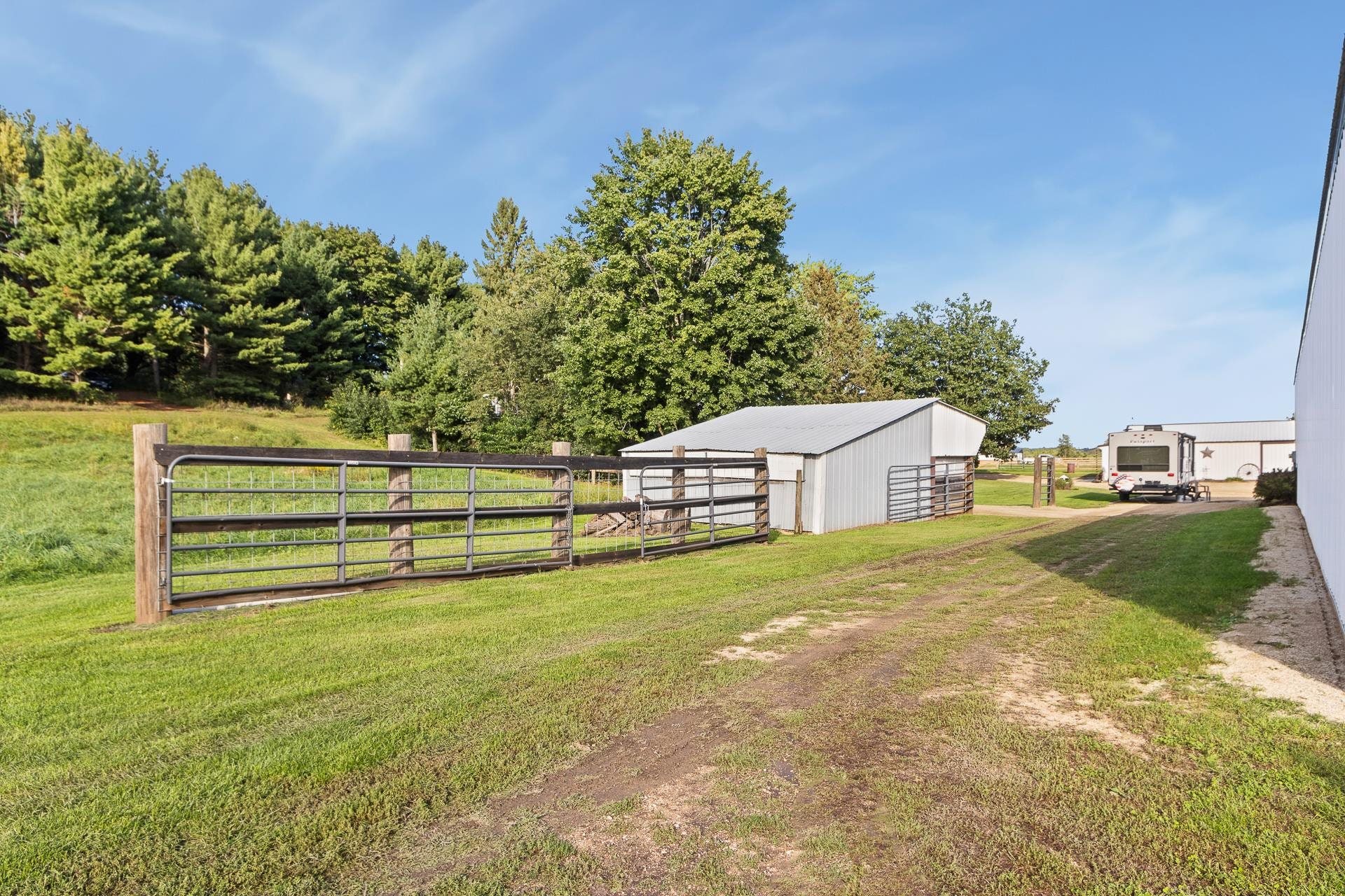 N9401 Hughes Road, Exeter, WI 53508-9675