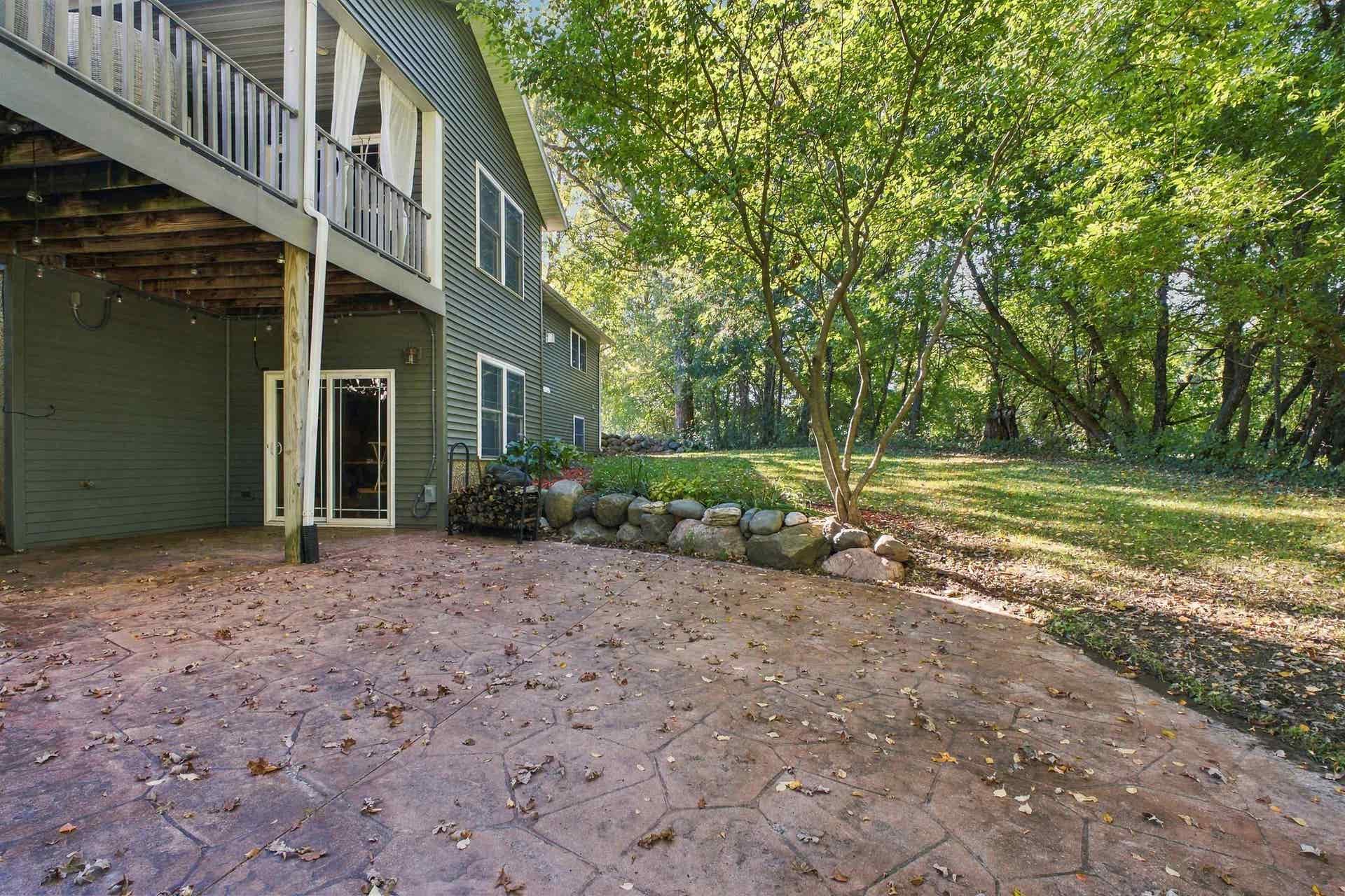 W10886 Westfox Road, Fox Lake, WI 53933
