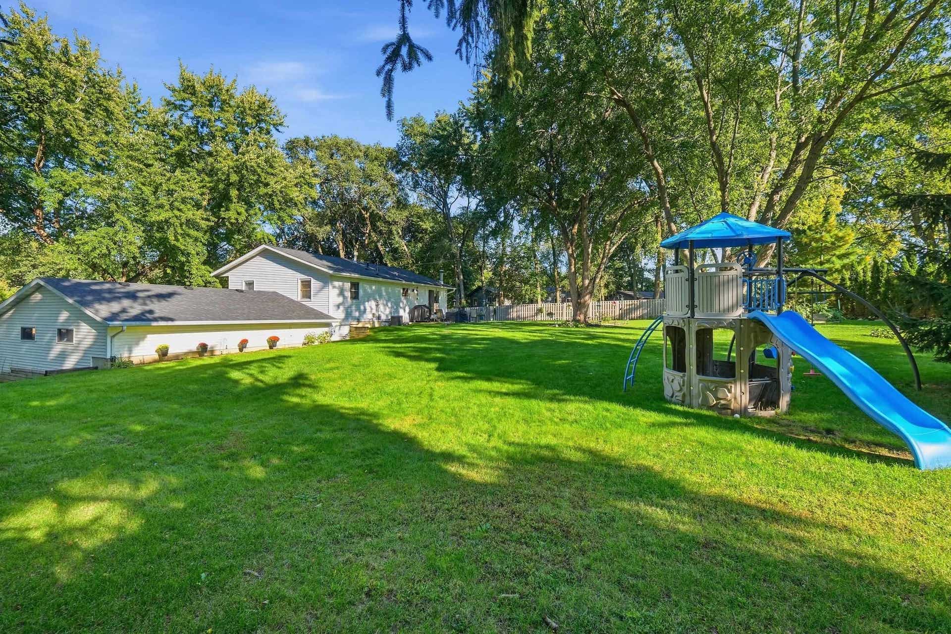 2307 White Oak Trail, Dunn, WI 53575