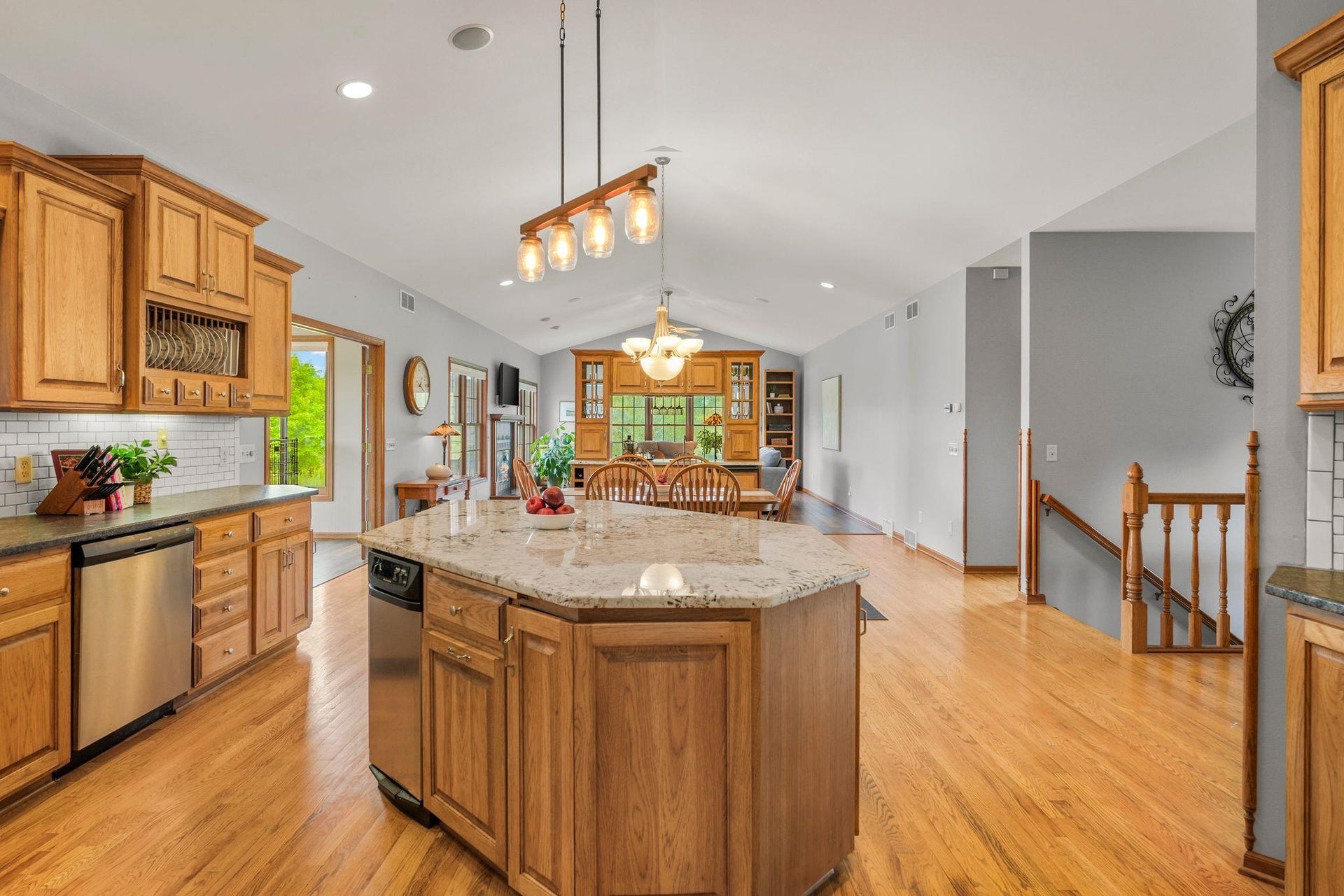 852 Canal Road, Medina, WI 53559
