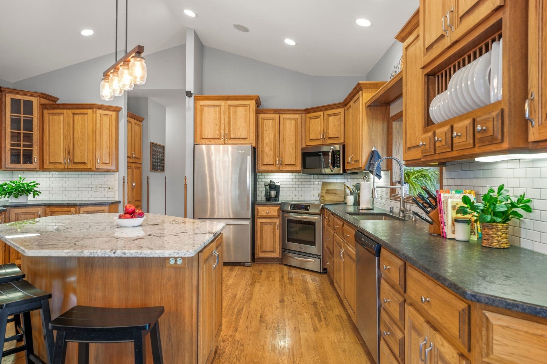 852 Canal Road, Medina, WI 53559