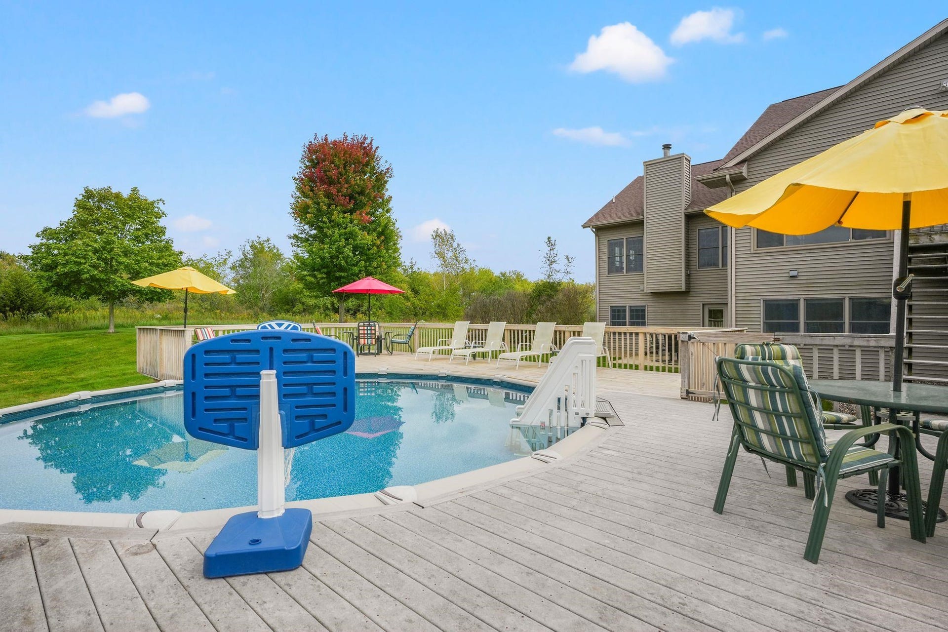 852 Canal Road, Medina, WI 53559