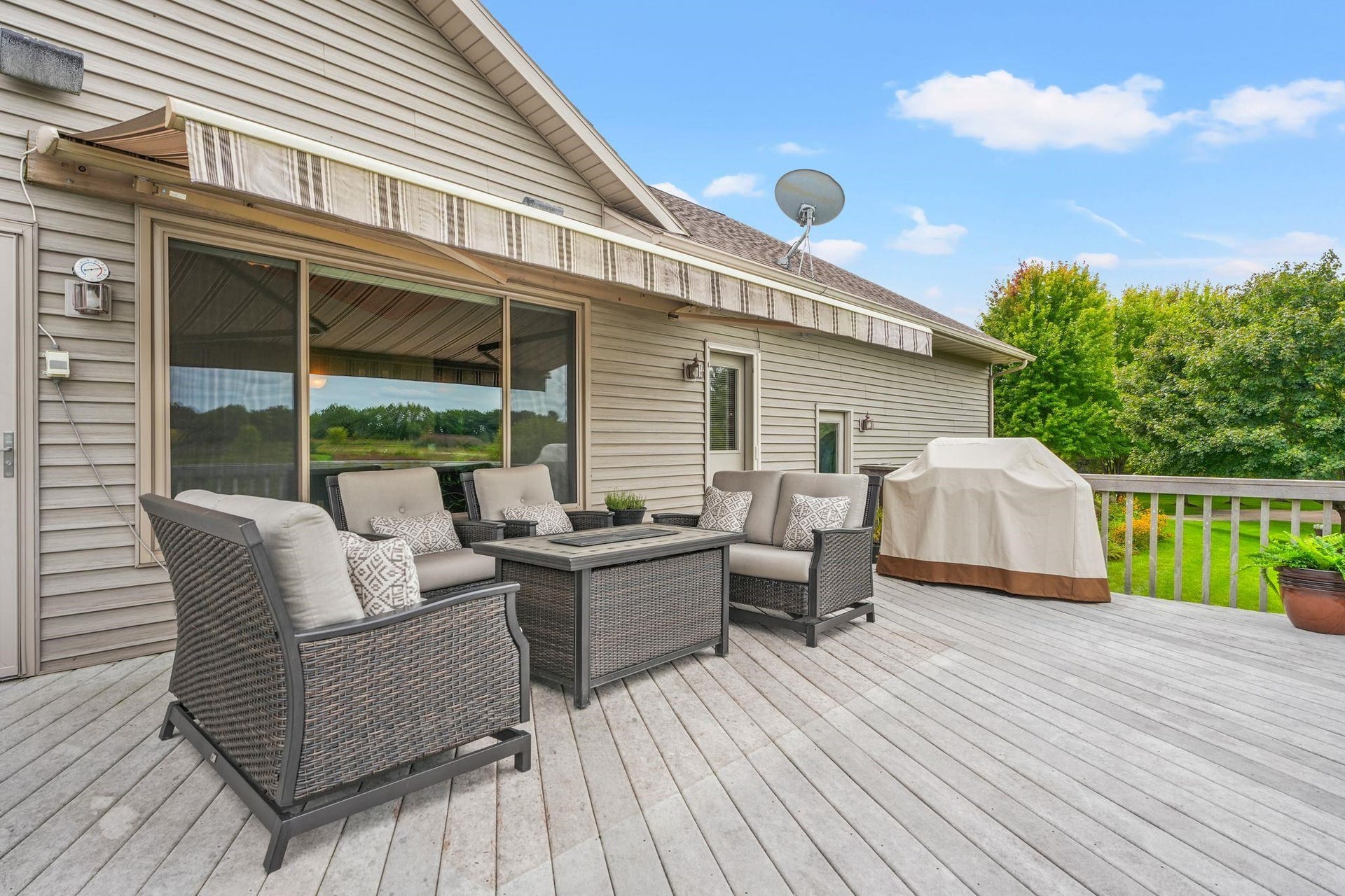 852 Canal Road, Medina, WI 53559