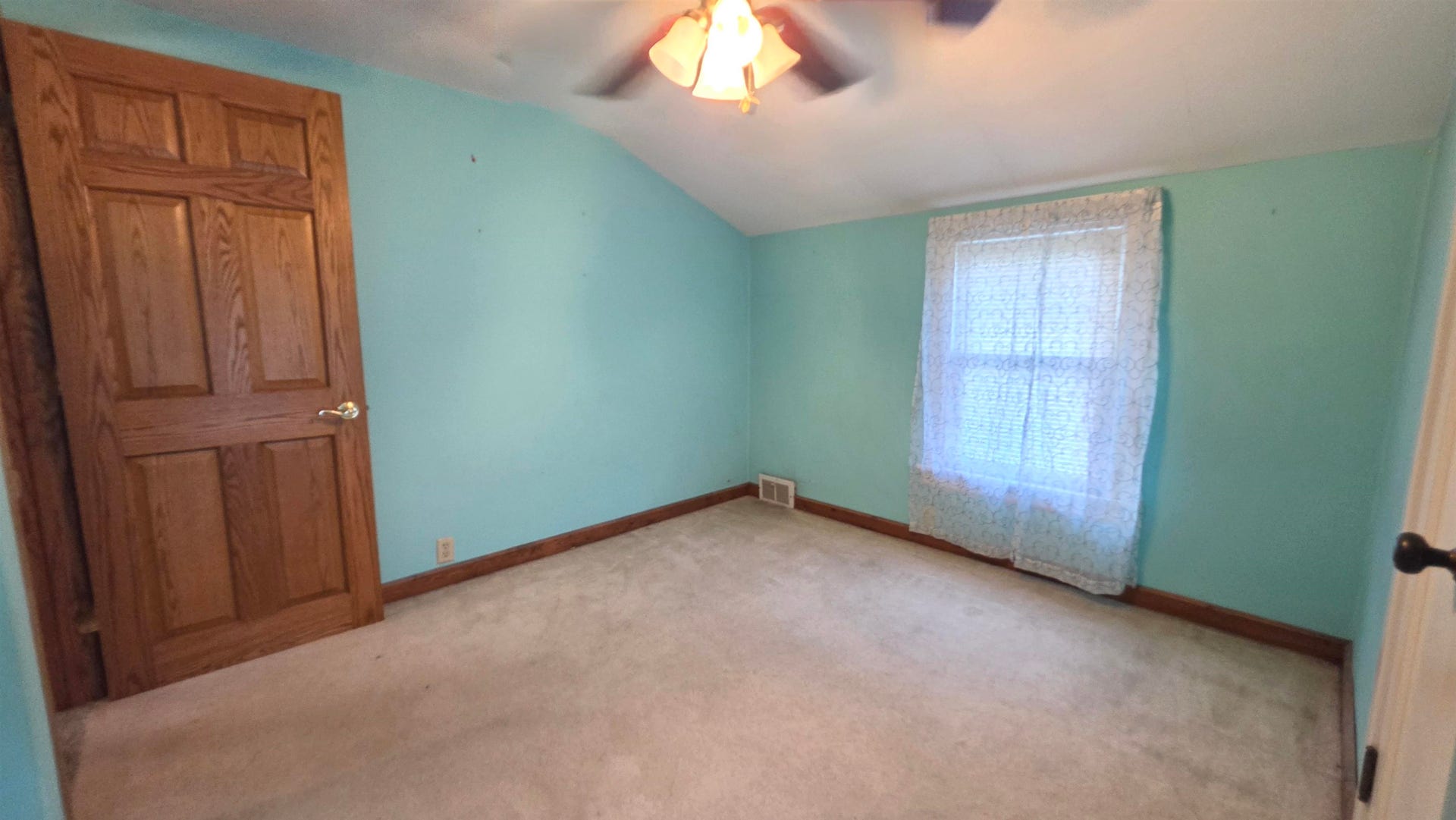 524 S 4th Street, Delavan, WI 53115