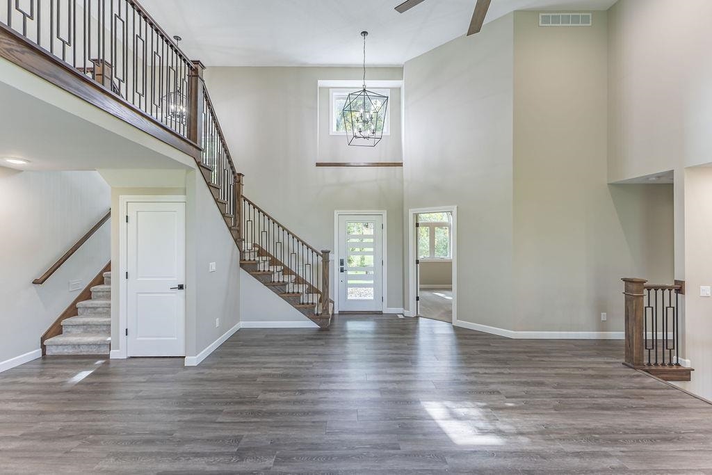 N6877 Briggs Road, Holland, WI 54636