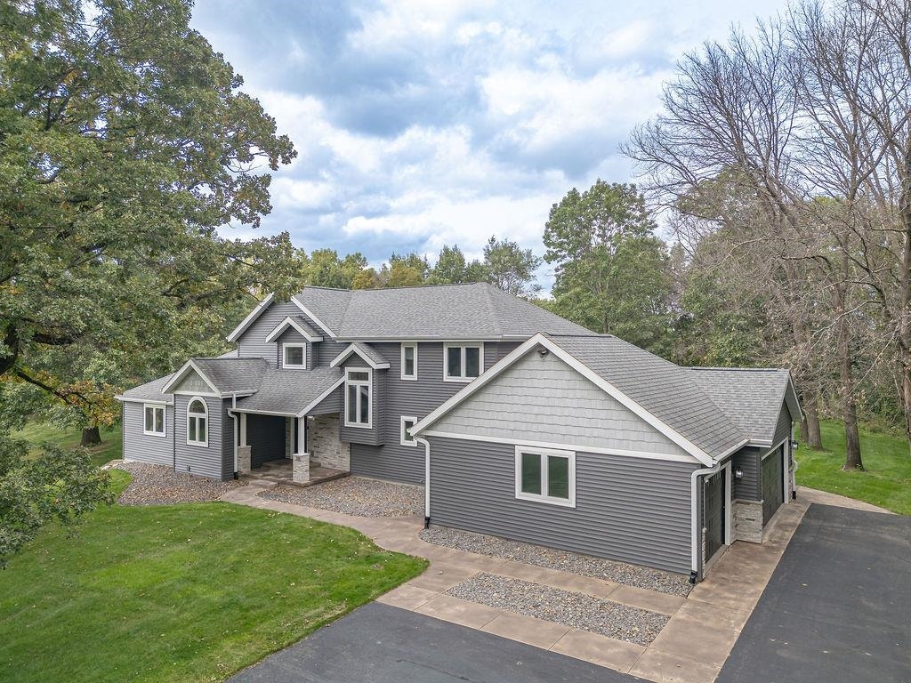N6877 Briggs Road, Holland, WI 54636