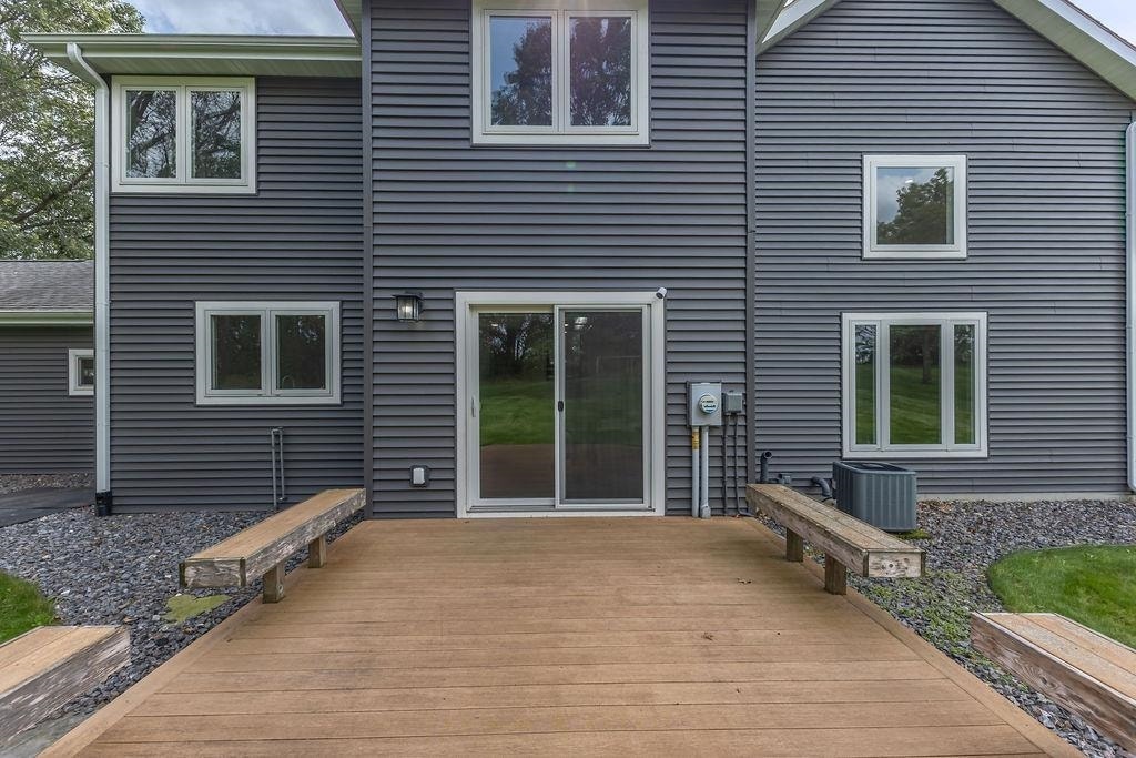 N6877 Briggs Road, Holland, WI 54636