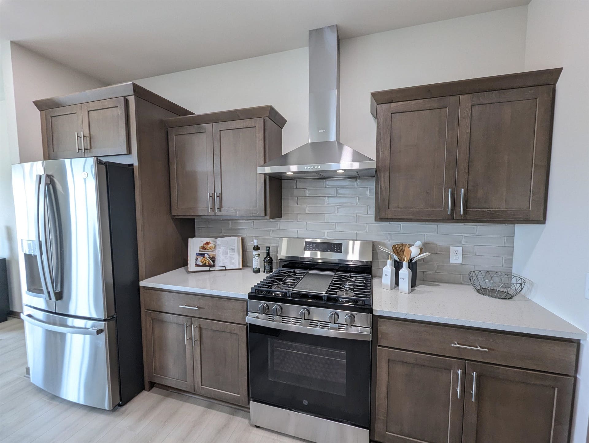 913 Brookview Trail, Mount Horeb, WI 53572