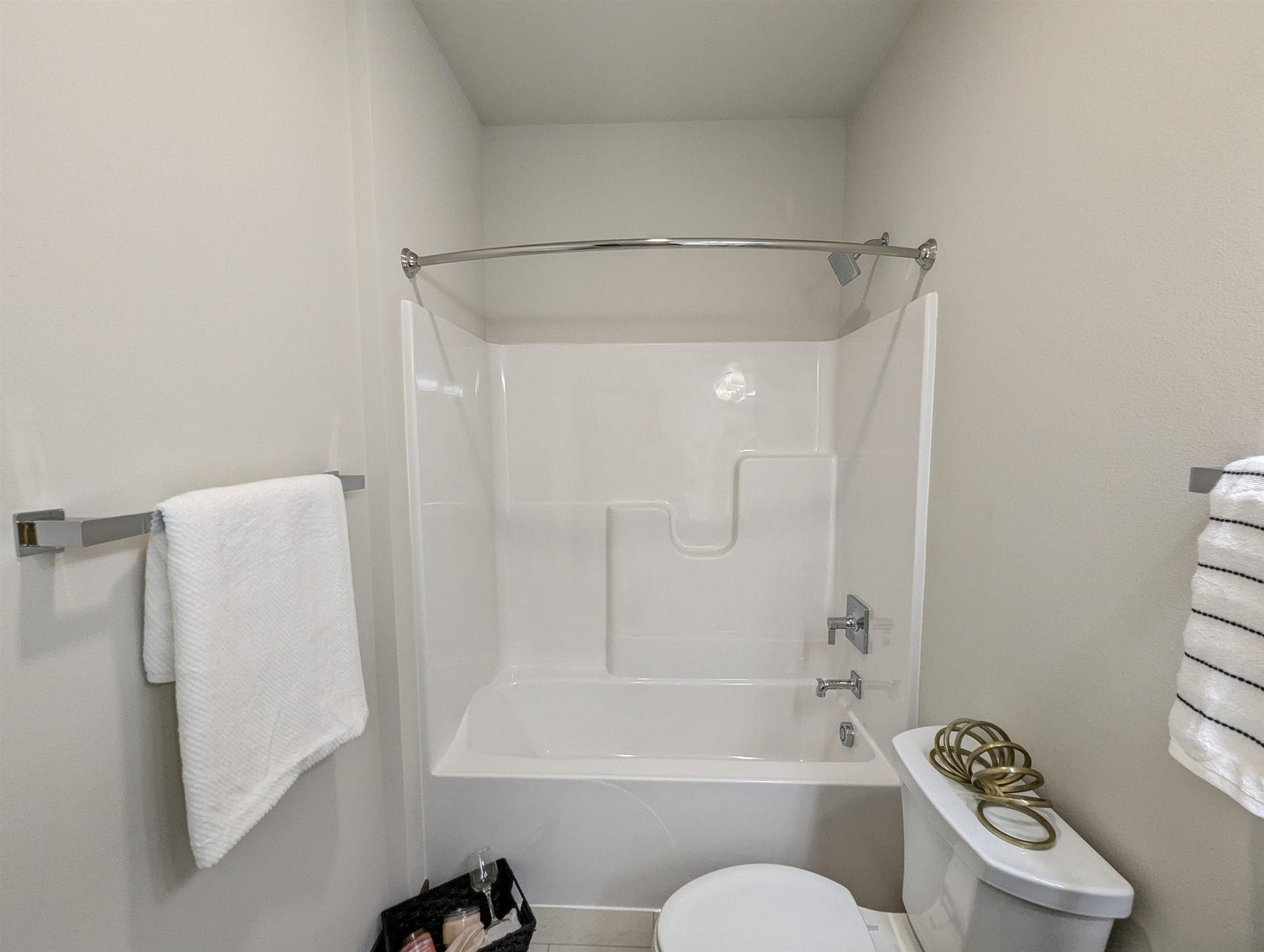 913 Brookview Trail, Mount Horeb, WI 53572