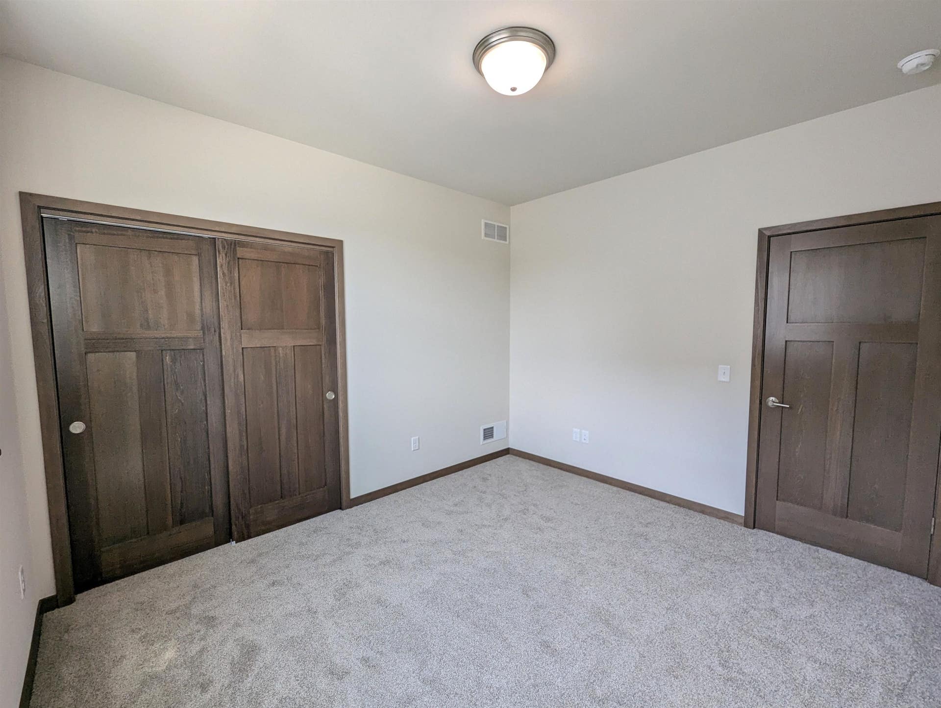 913 Brookview Trail, Mount Horeb, WI 53572