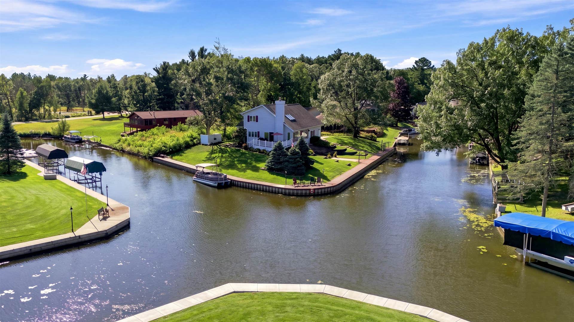 W4292 Red Oak Court, Germantown, WI 53948