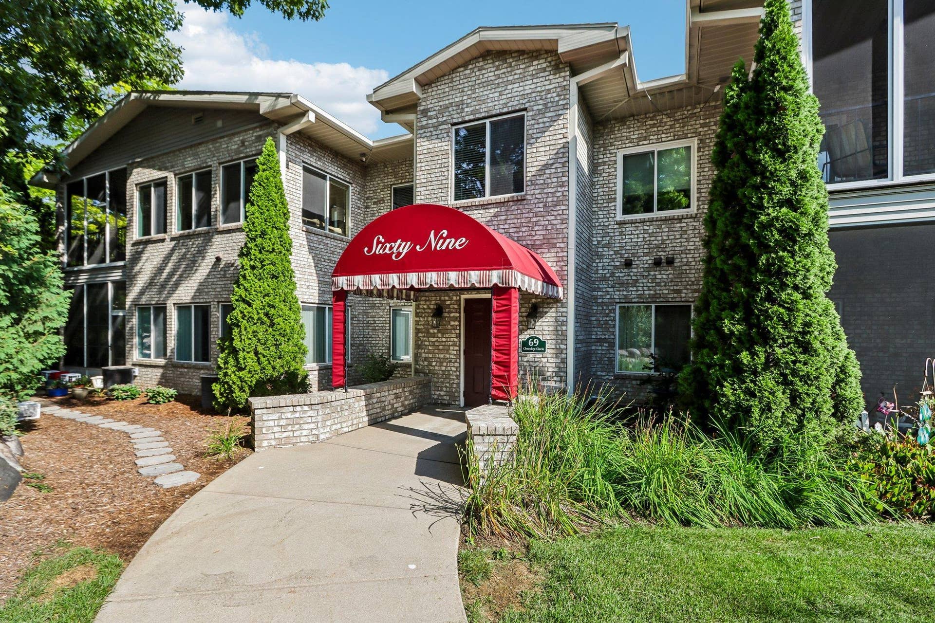 69 Cherokee Circle, #103, Madison, WI 53704