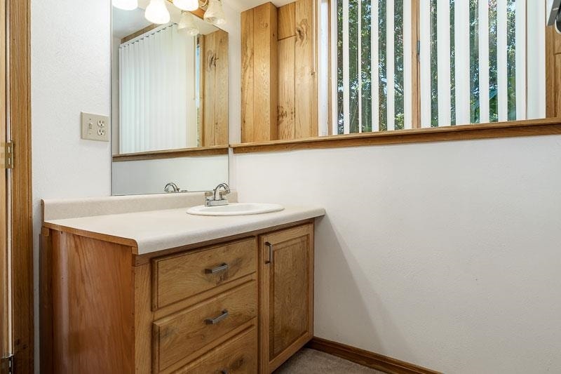 9702 W State Road 81, Newark, WI 53511