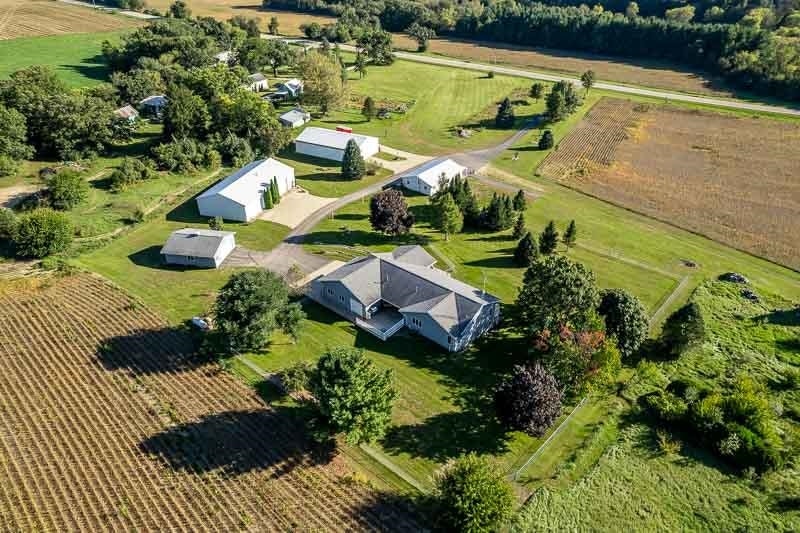 9702 W State Road 81, Newark, WI 53511