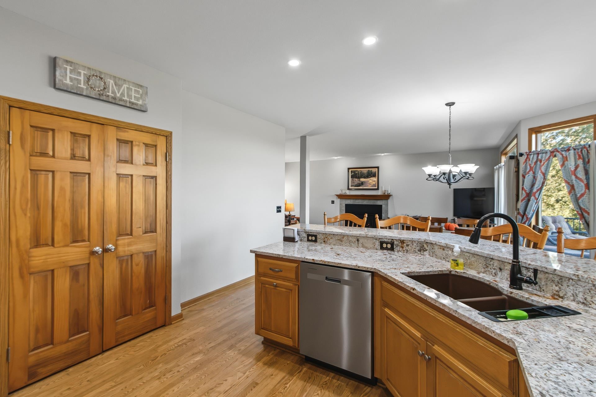 9660 Skyline Drive, Wayne, WI 53002