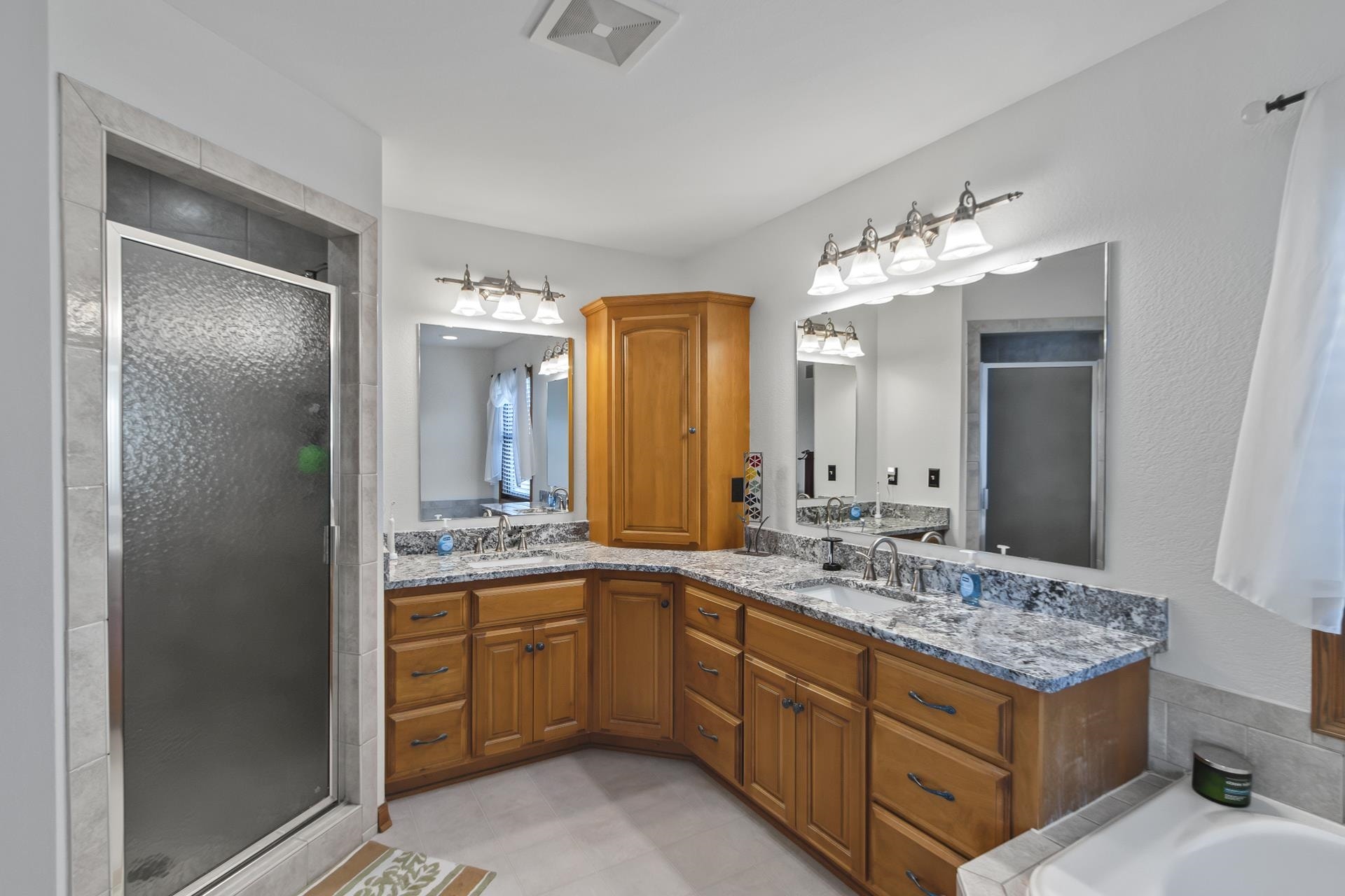 9660 Skyline Drive, Wayne, WI 53002