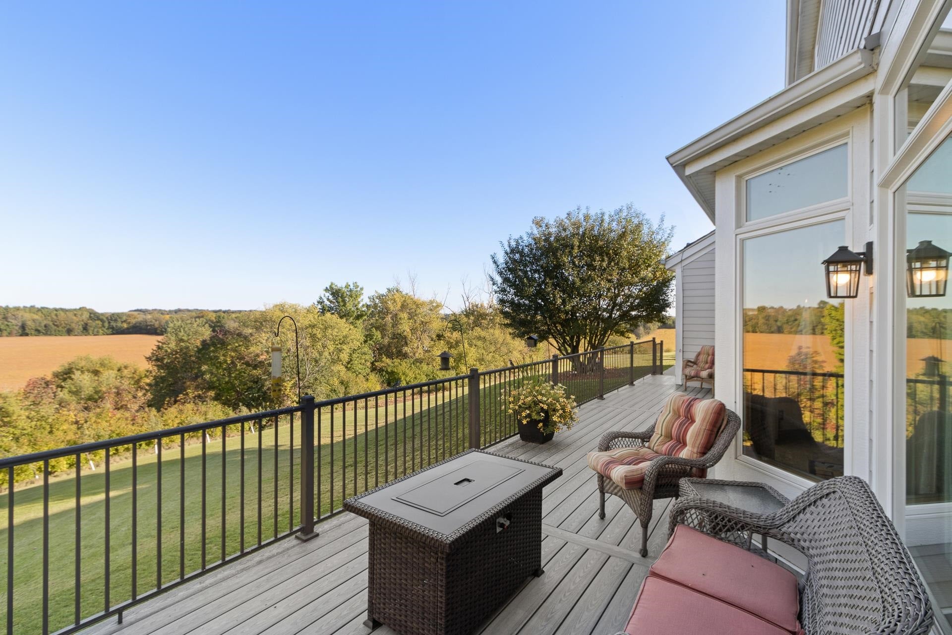 9660 Skyline Drive, Wayne, WI 53002