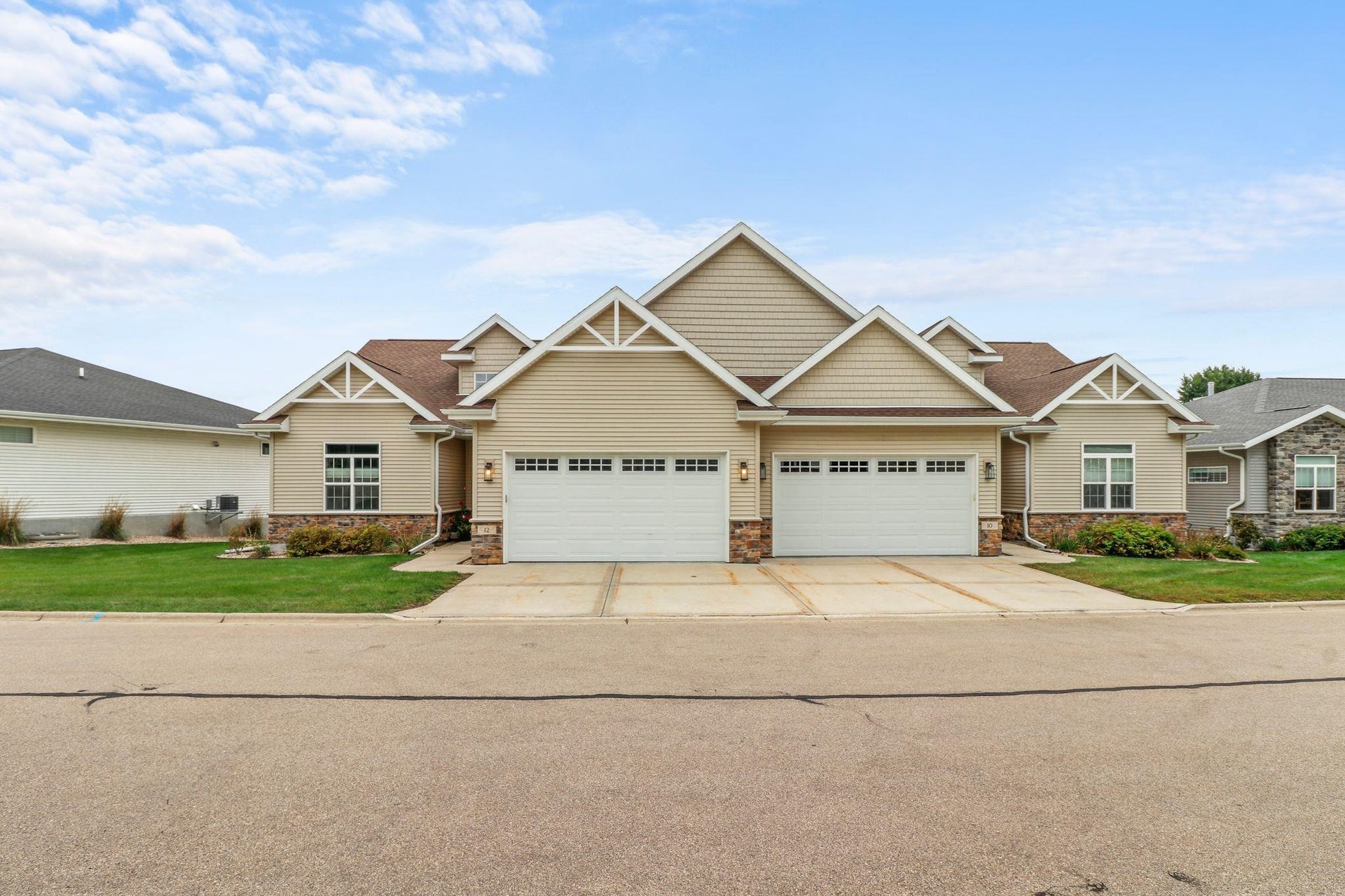 12 Prince Way, Fitchburg, WI 53711