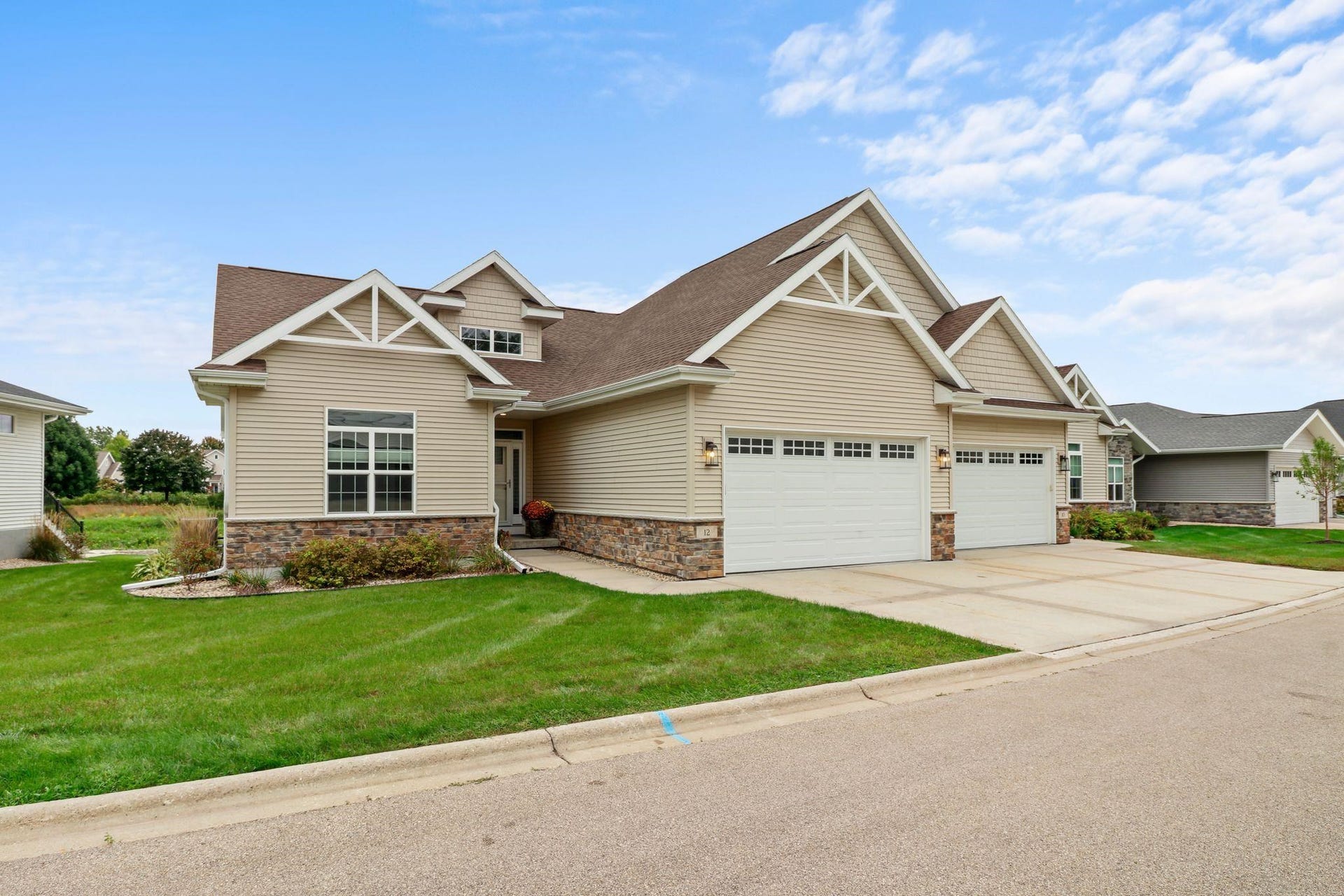 12 Prince Way, Fitchburg, WI 53711