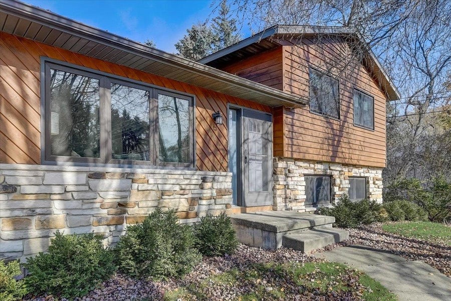 Property photo for 1110 Sunfield Street, Sun Prairie, WI