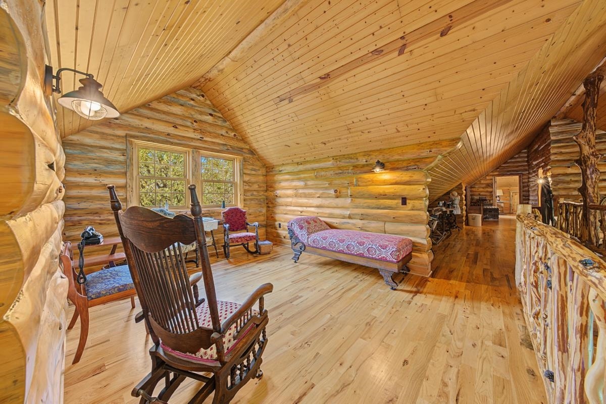 9854 Us Hwy 18, Patch Grove, WI 53816