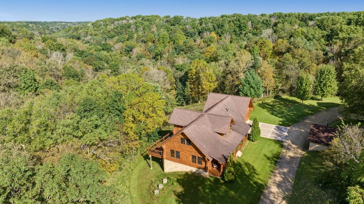 9854 Us Hwy 18, Patch Grove, WI 53816