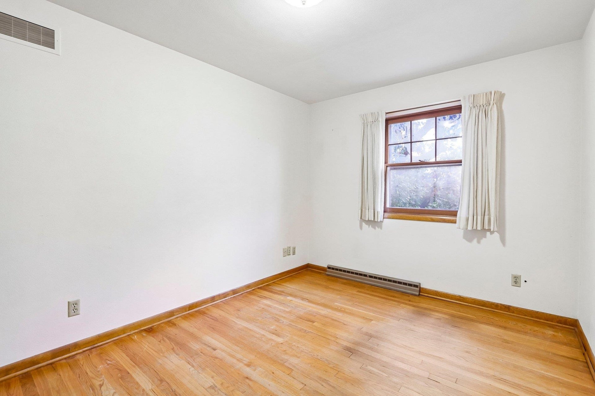 6006 Greentree Road, Madison, WI 53711