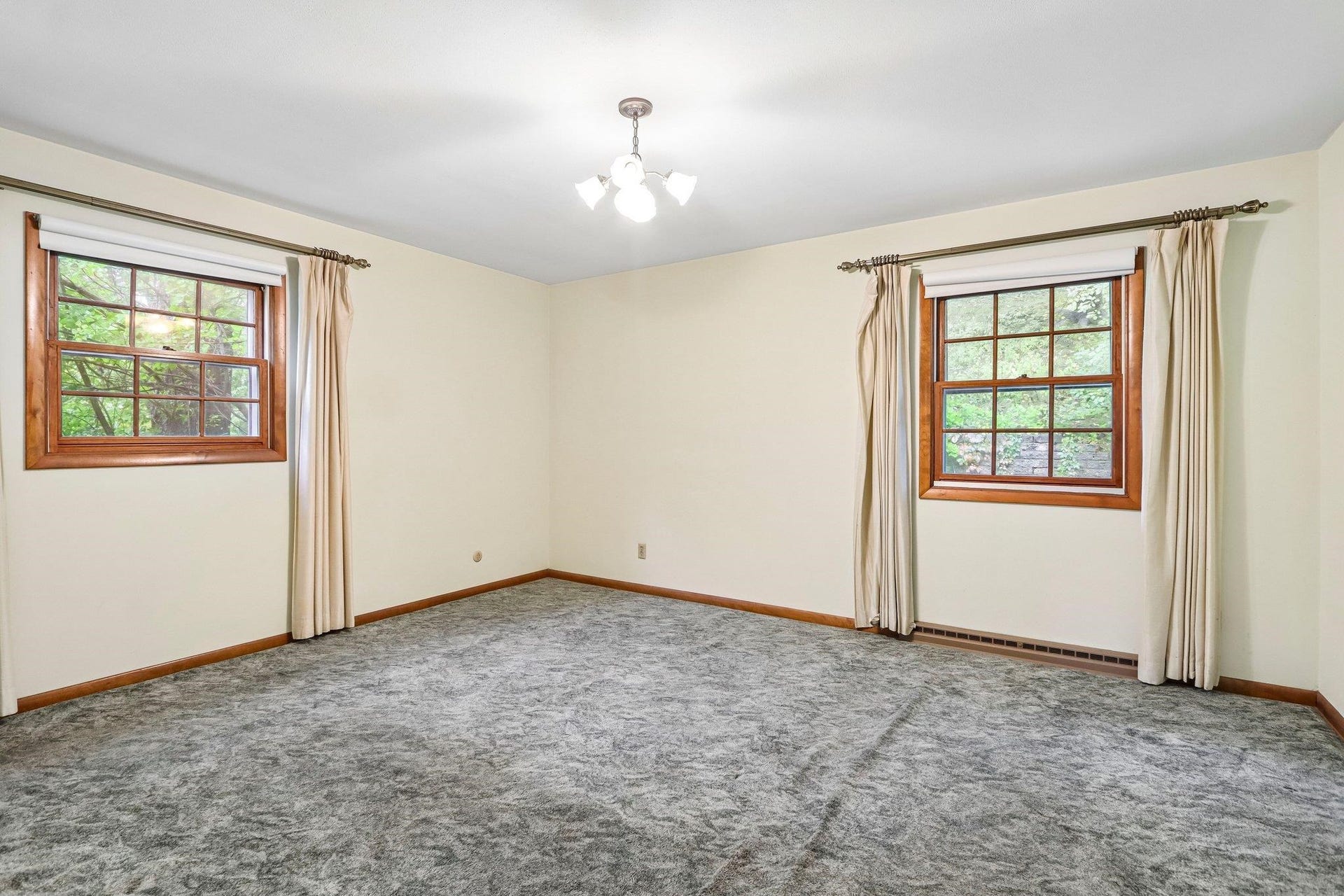 6006 Greentree Road, Madison, WI 53711