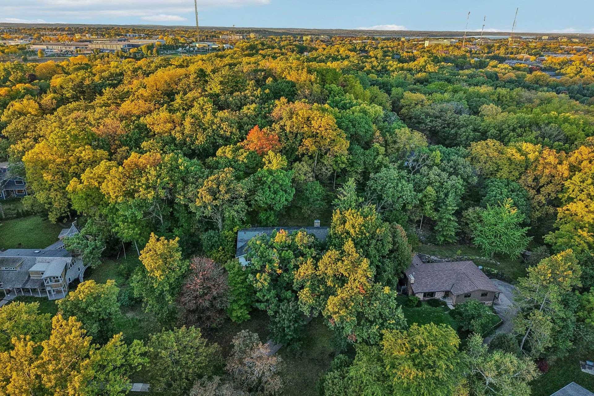 6006 Greentree Road, Madison, WI 53711