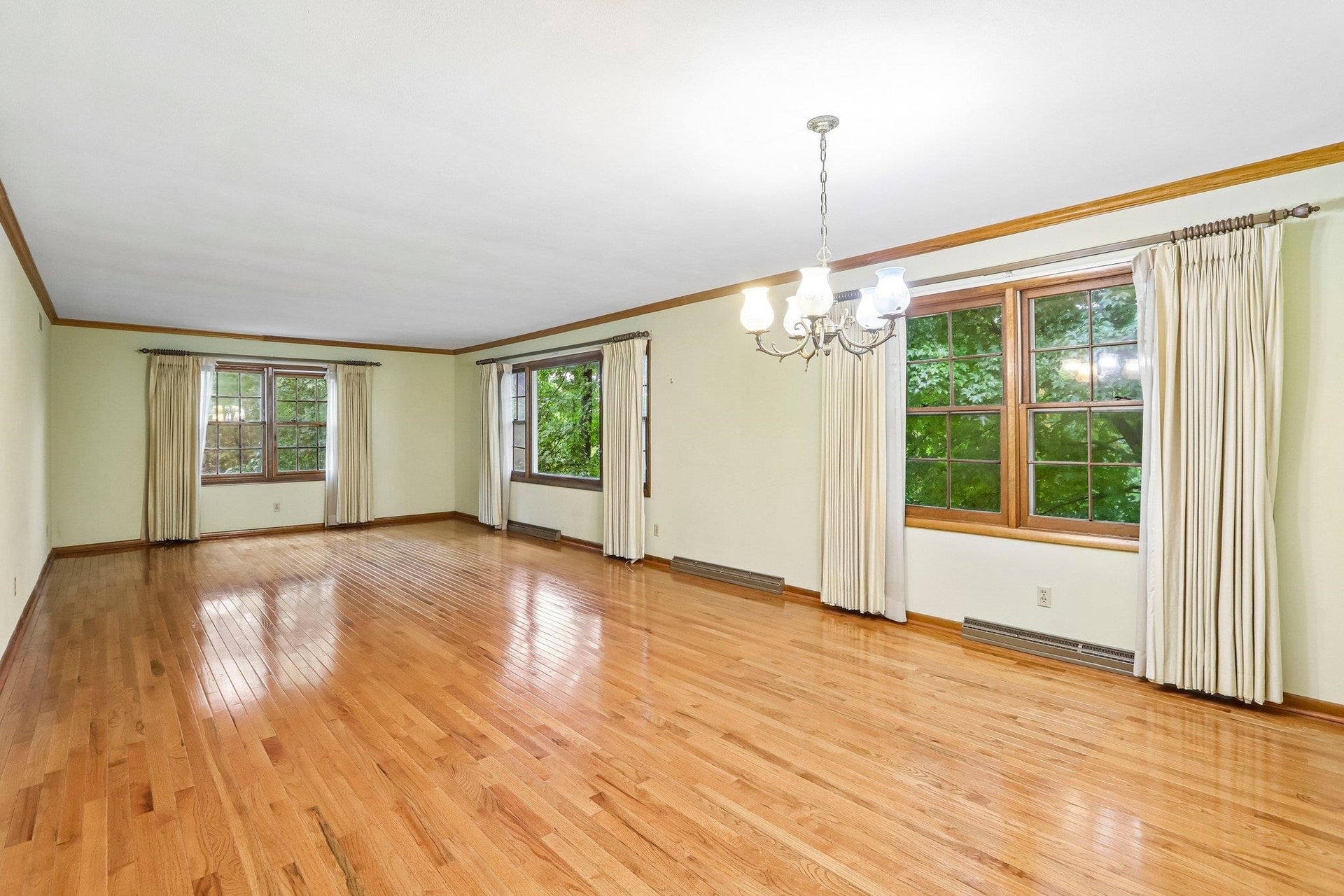 6006 Greentree Road, Madison, WI 53711