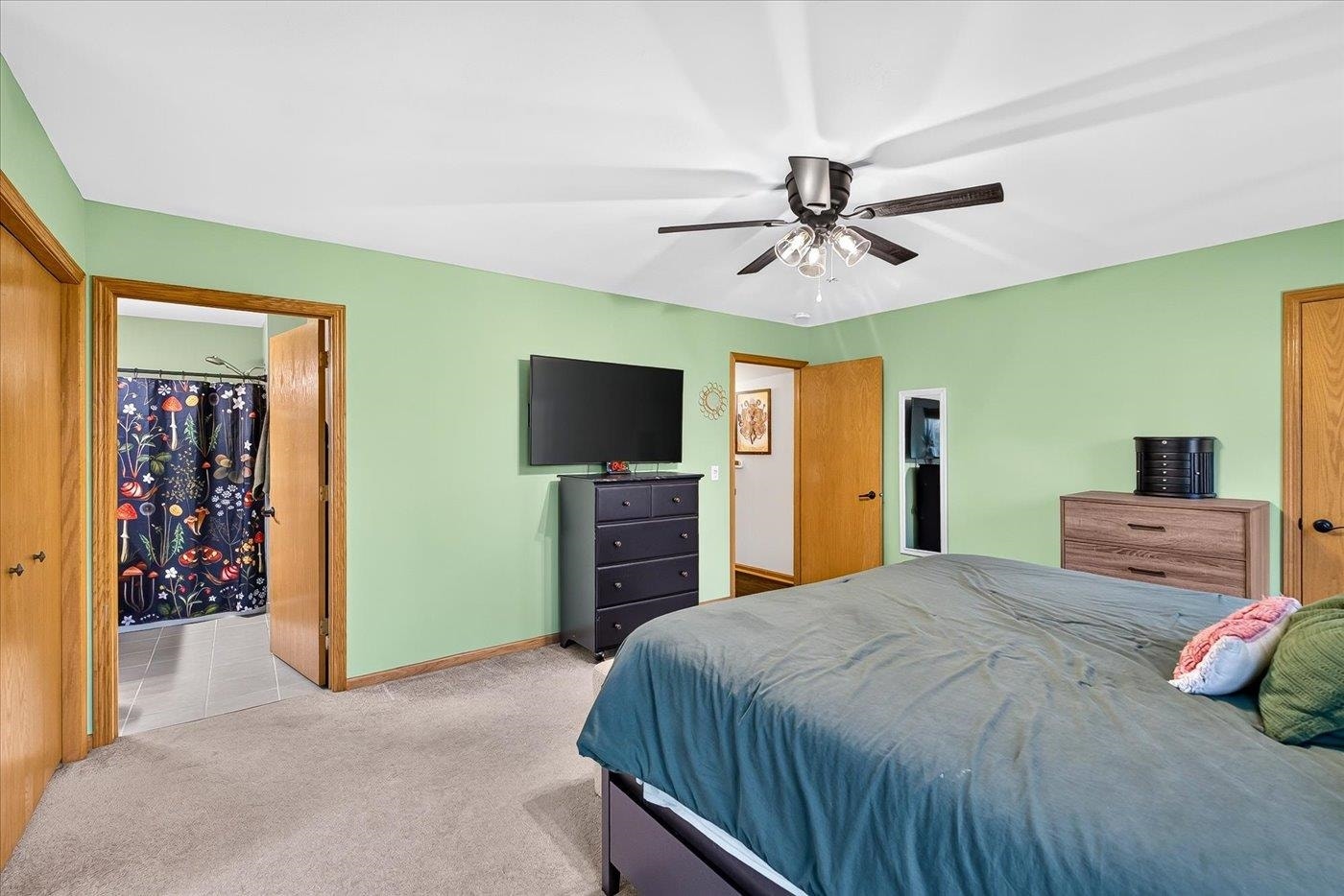 215 Douglas Drive, Brooklyn, WI 53521