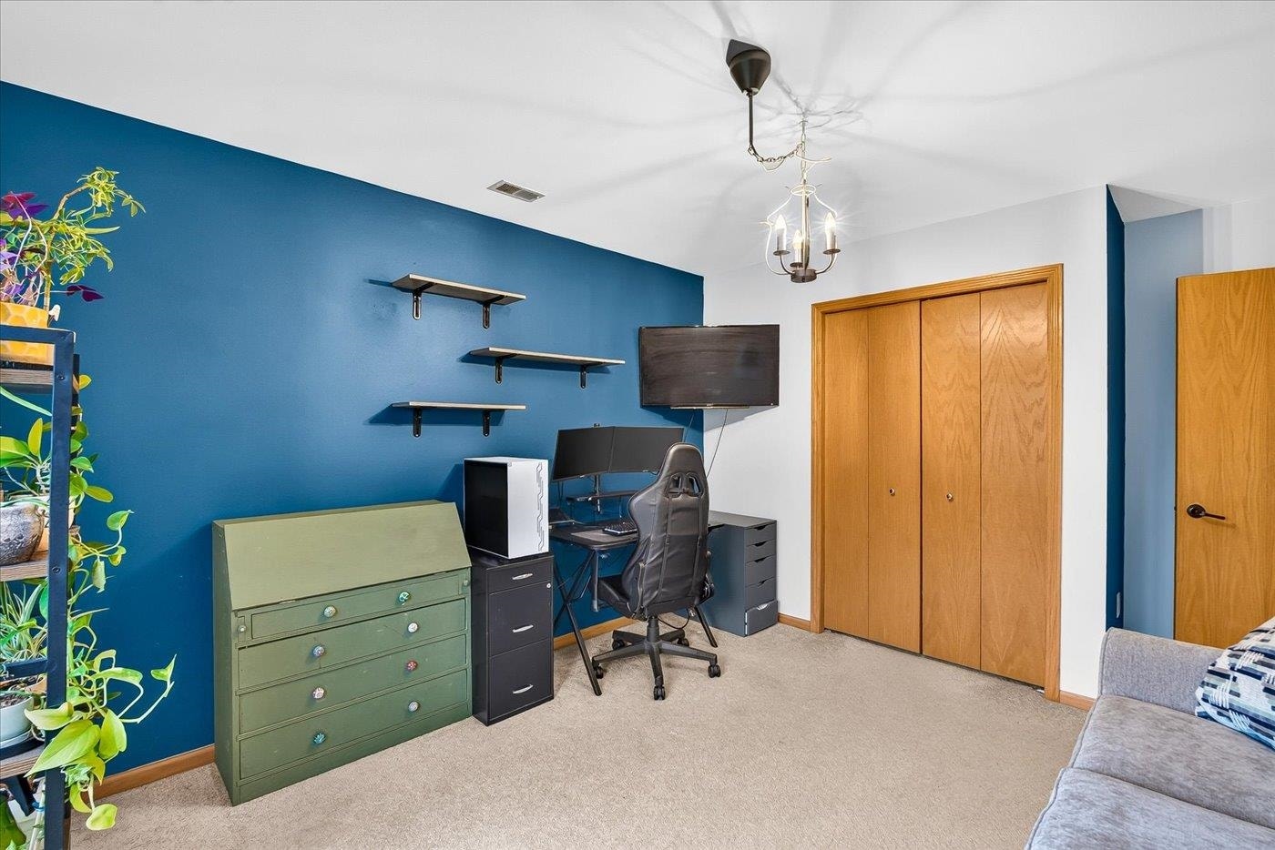 215 Douglas Drive, Brooklyn, WI 53521