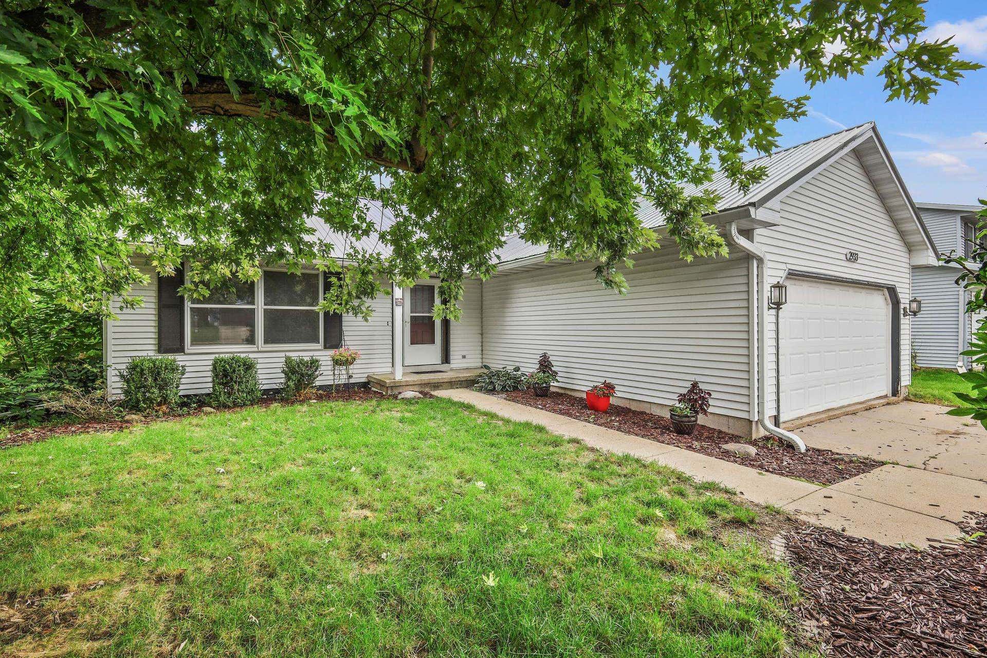 2933 Muir Field Road, Madison, WI 53719