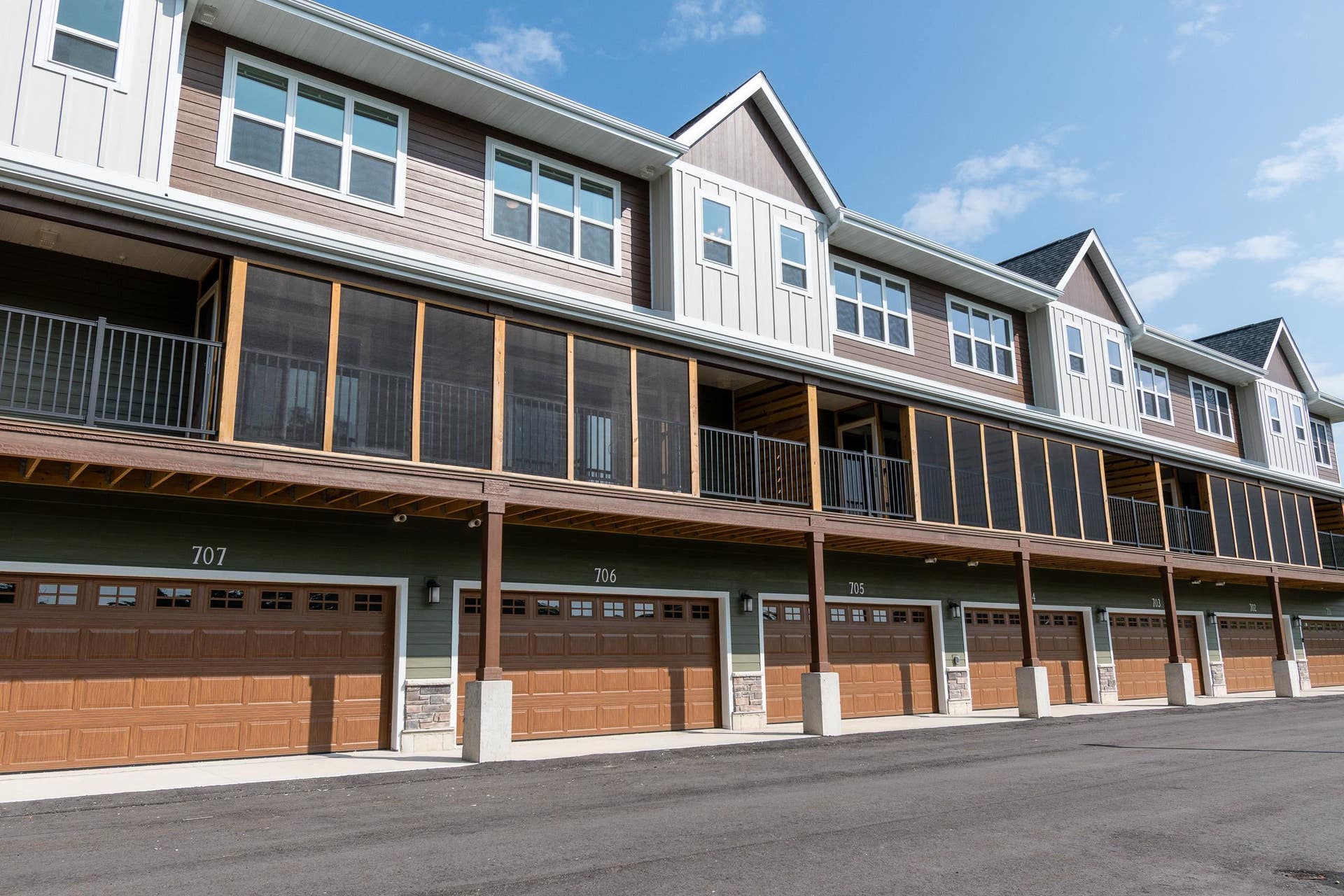 2674 Notre Dame Drive, #703, Fitchburg, WI 53711