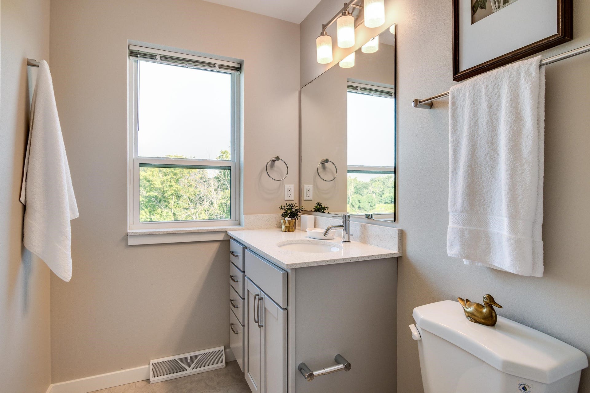 2674 Notre Dame Drive, #706, Fitchburg, WI 53711
