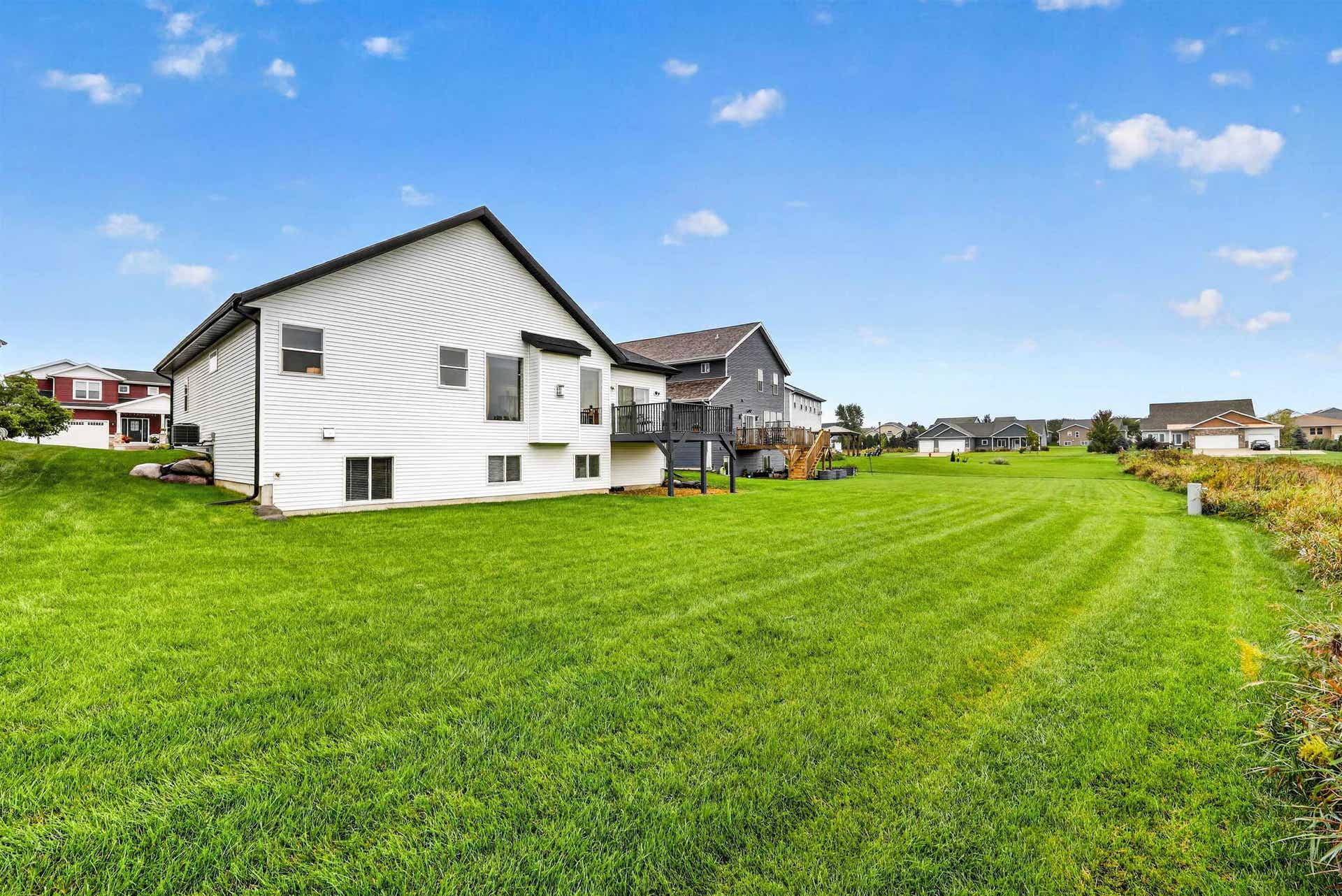 142 N Legacy Way, Sun Prairie, WI 53590